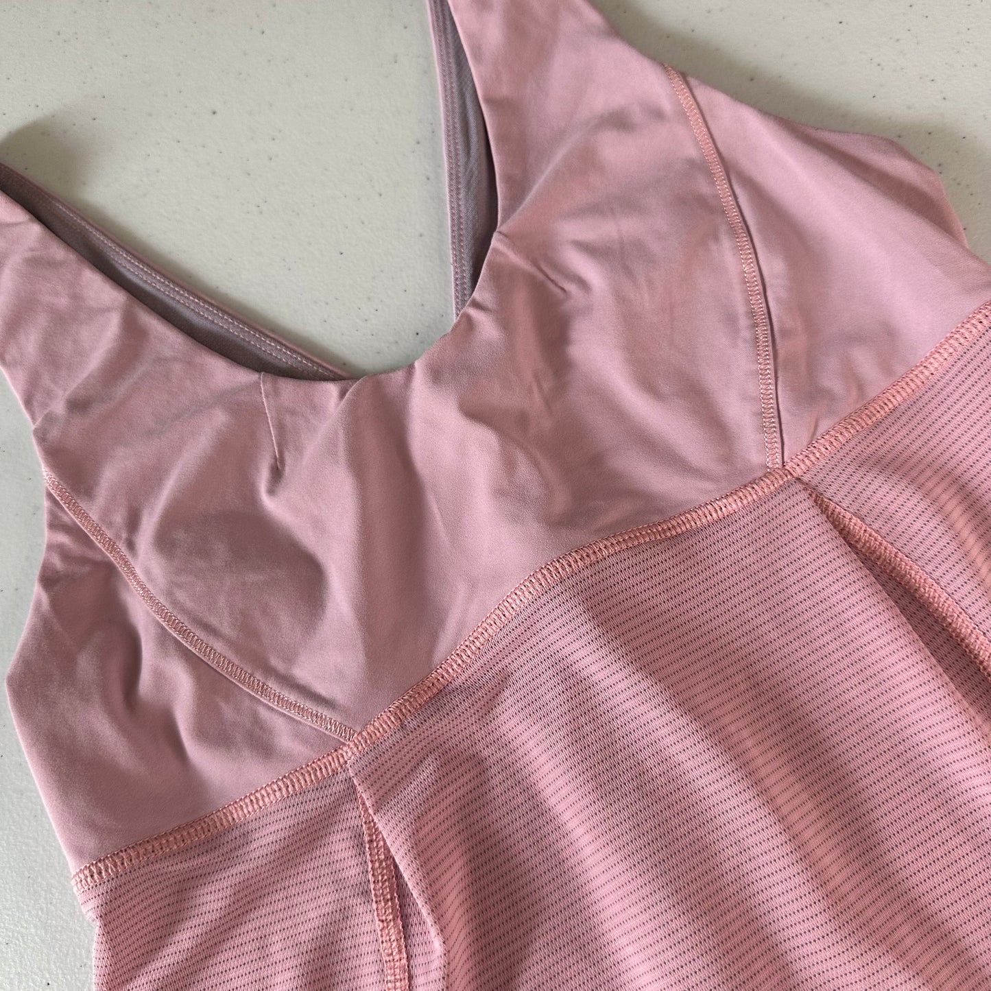 Tank 4 Lululemon rosa
