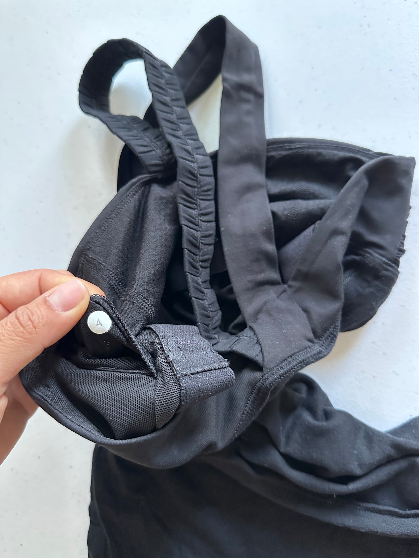 Tank 4 Lululemon negra