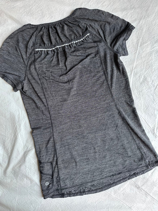 Playera 4 Lululemon gris/reflejantes