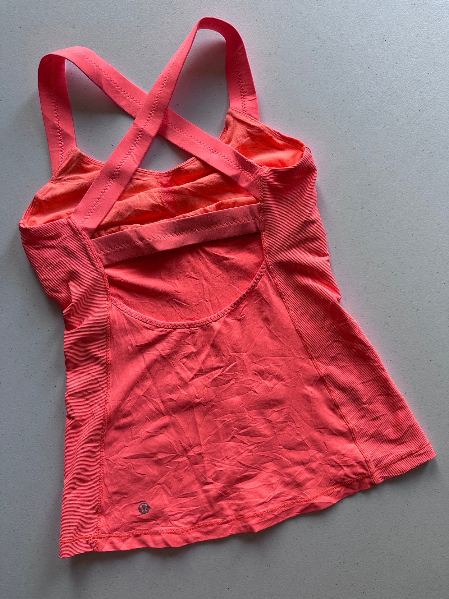 Tank 6 Lululemon naranja fosfo fosfo