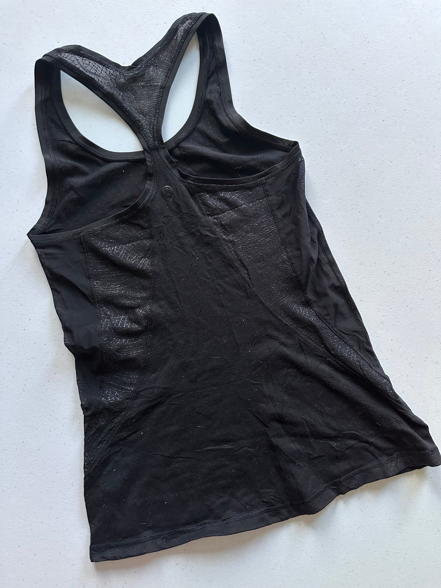 Tank 6 Lululemon negra