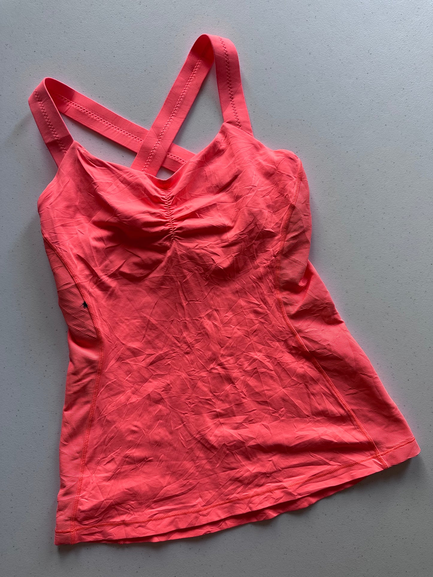 Tank 6 Lululemon naranja fosfo fosfo