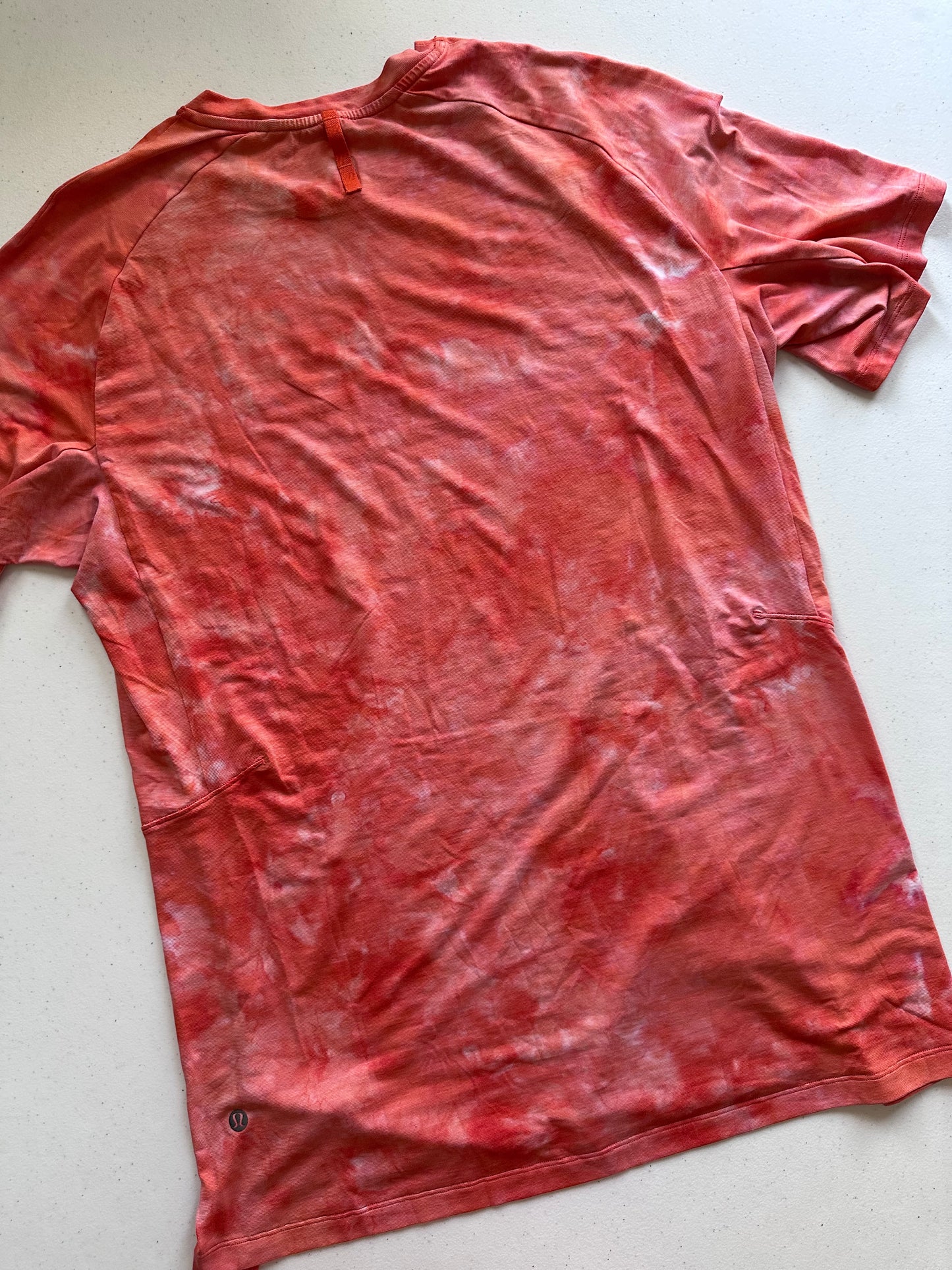 Playera M Lululemon tie-dye rosa