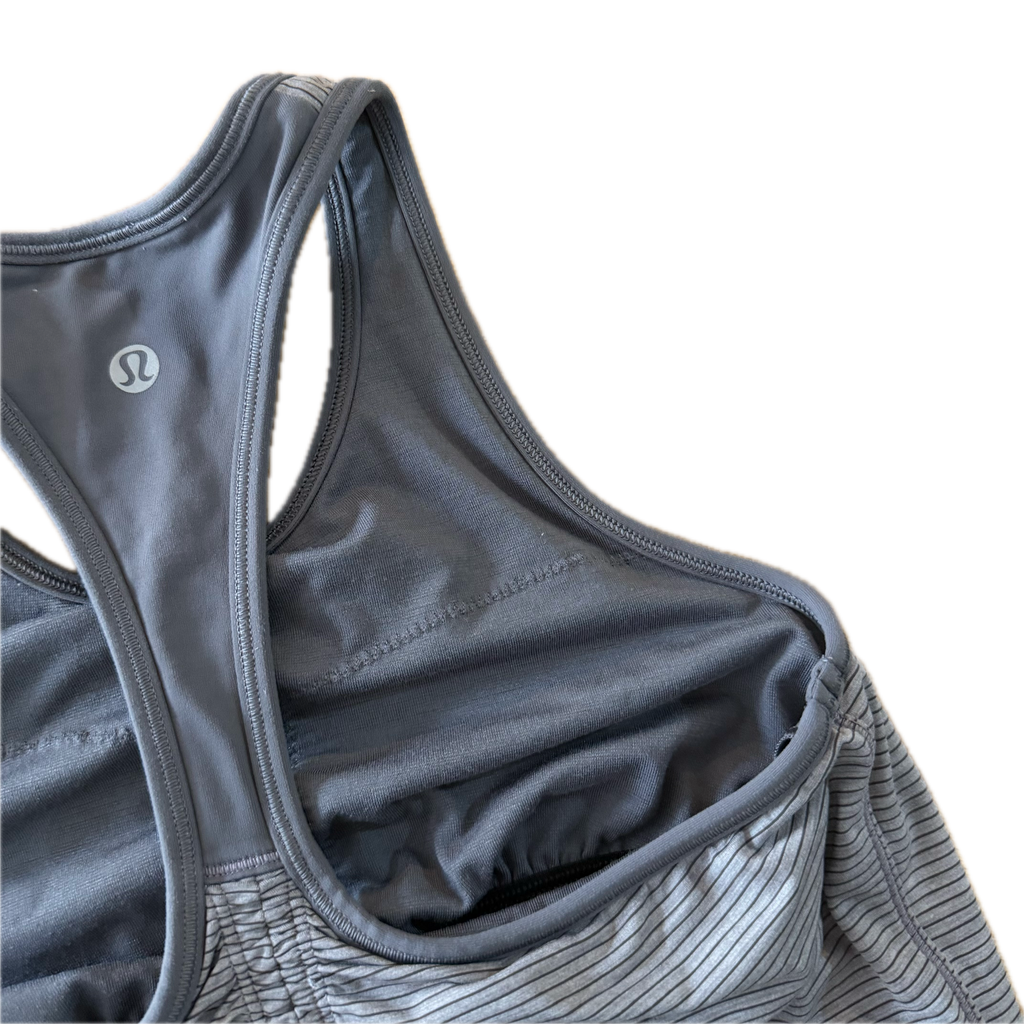 Tank talla 2 gris con fruncido en espalda