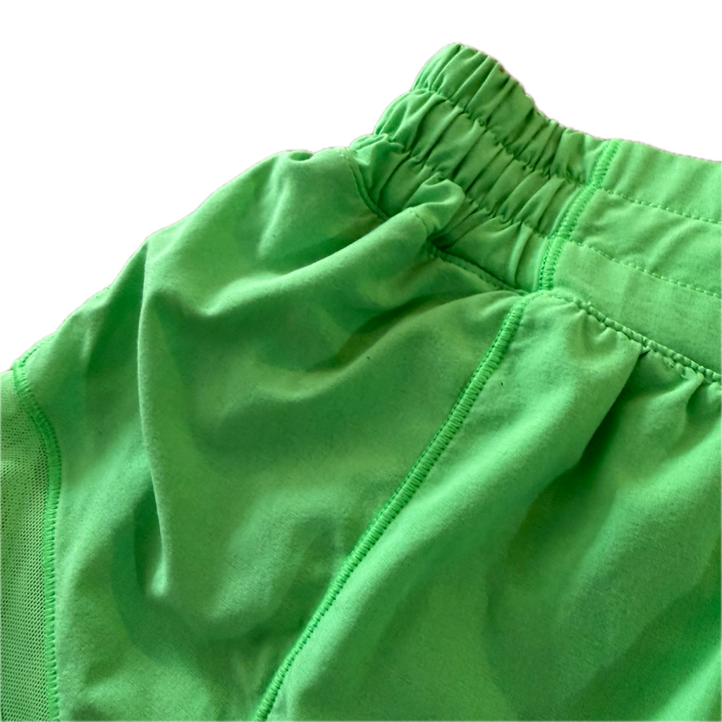 Short talla 4 verde fosfo