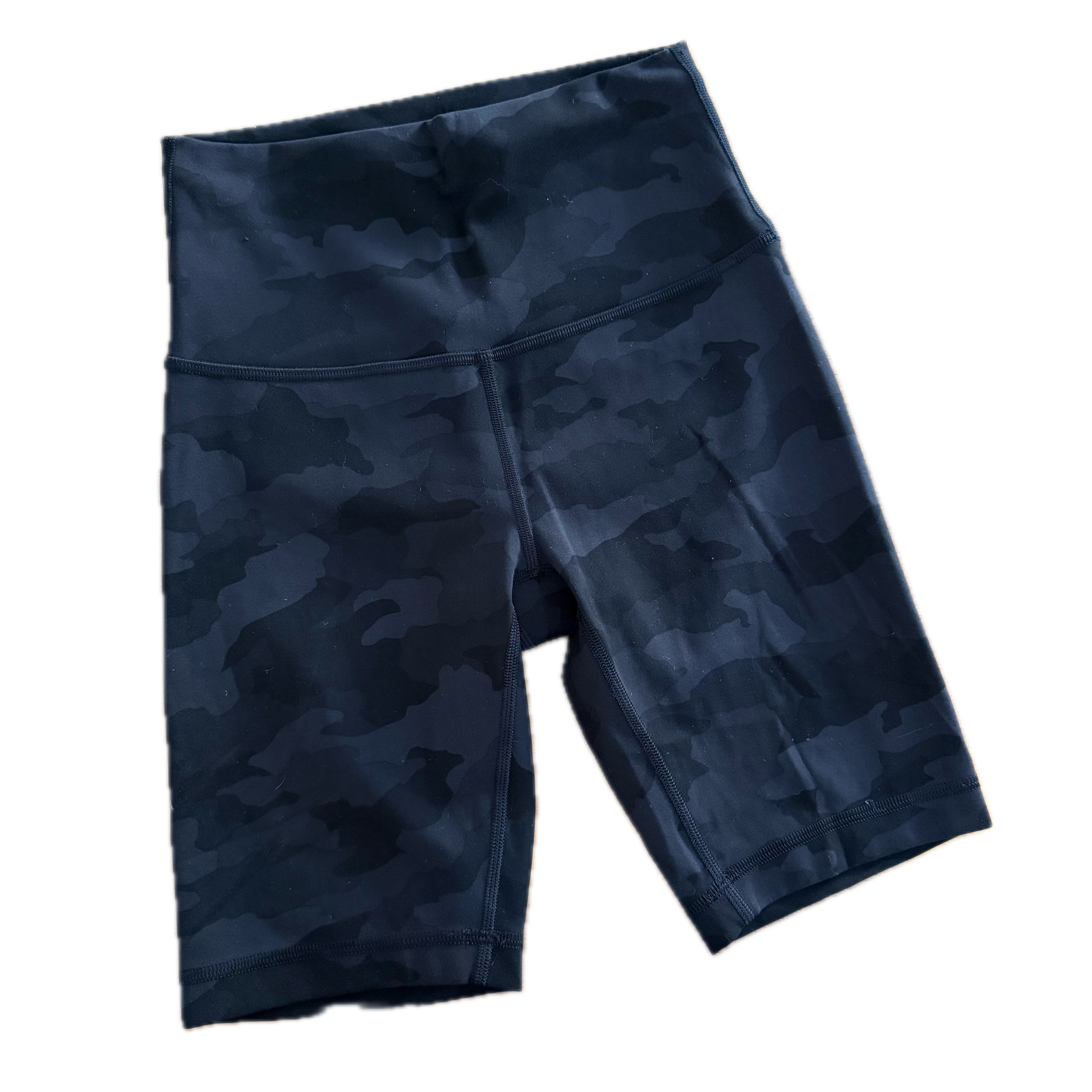Biker Lululemon talla 4 color camo negro/gris tela Nulu™