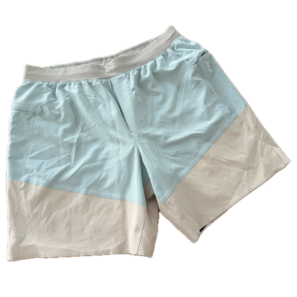 Short Lululemon talla XL azul y blanco tela Nulux™ para hombre