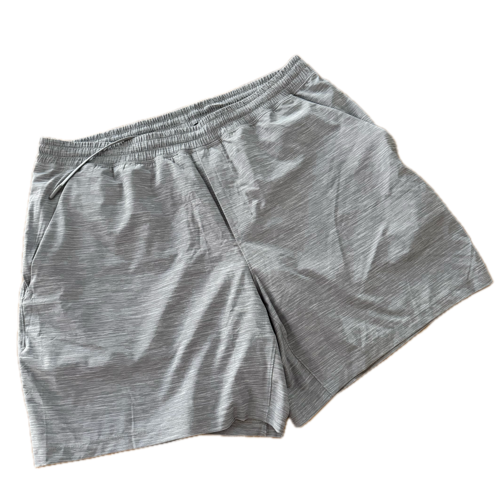 Short Lululemon talla XXL gris tela Nulux™ para hombre