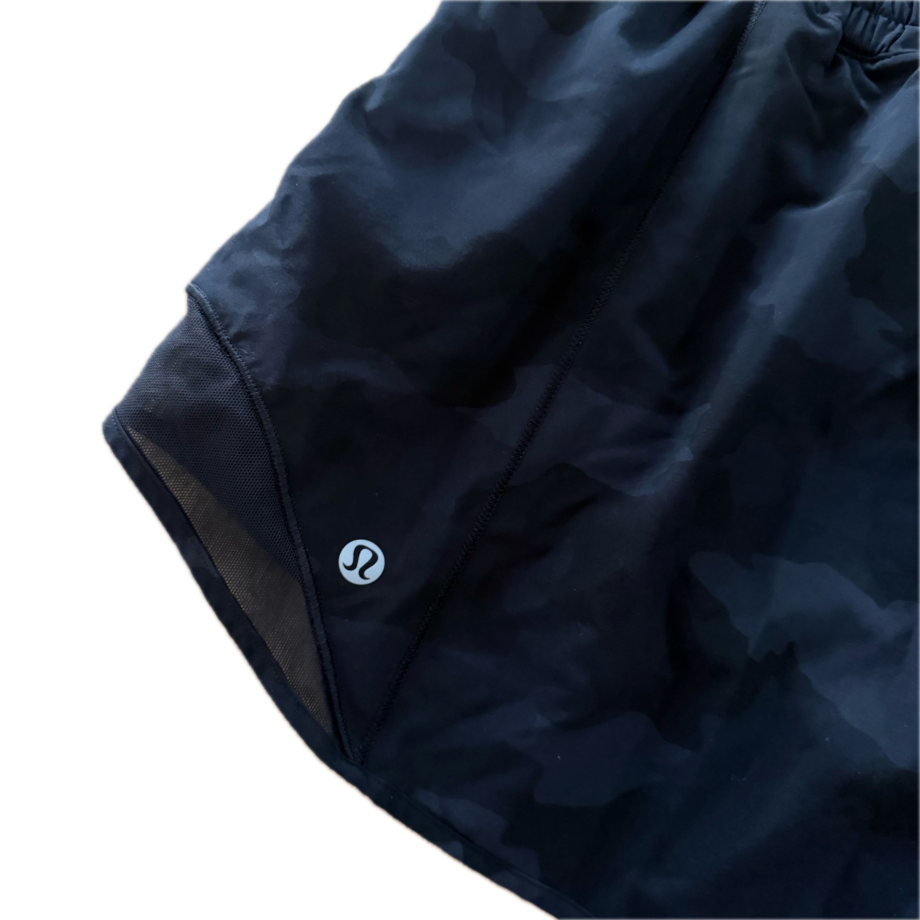 Short Lululemon talla 16 camo negro tela Nulux™