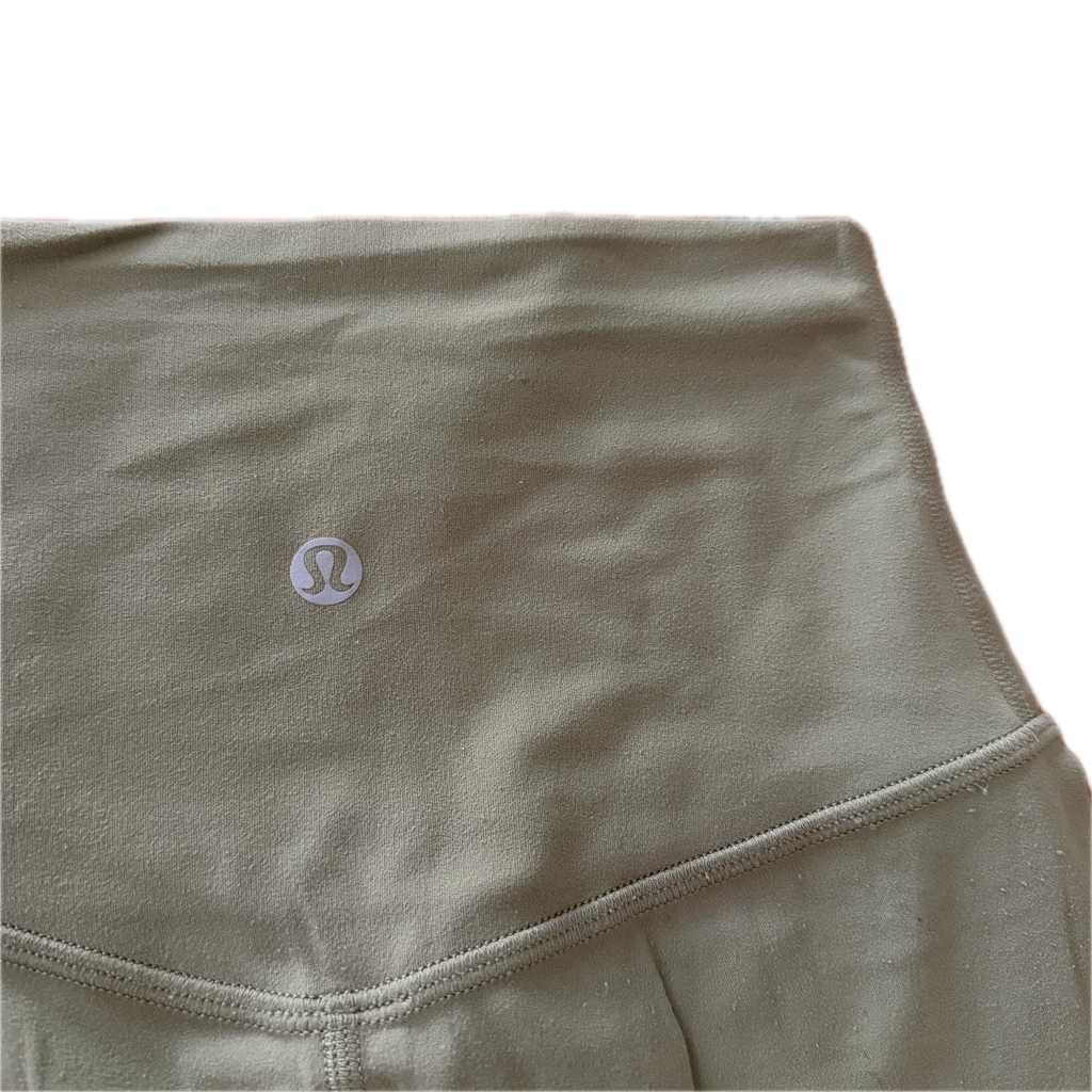 Biker Lululemon talla 0 color menta tela Nulu™