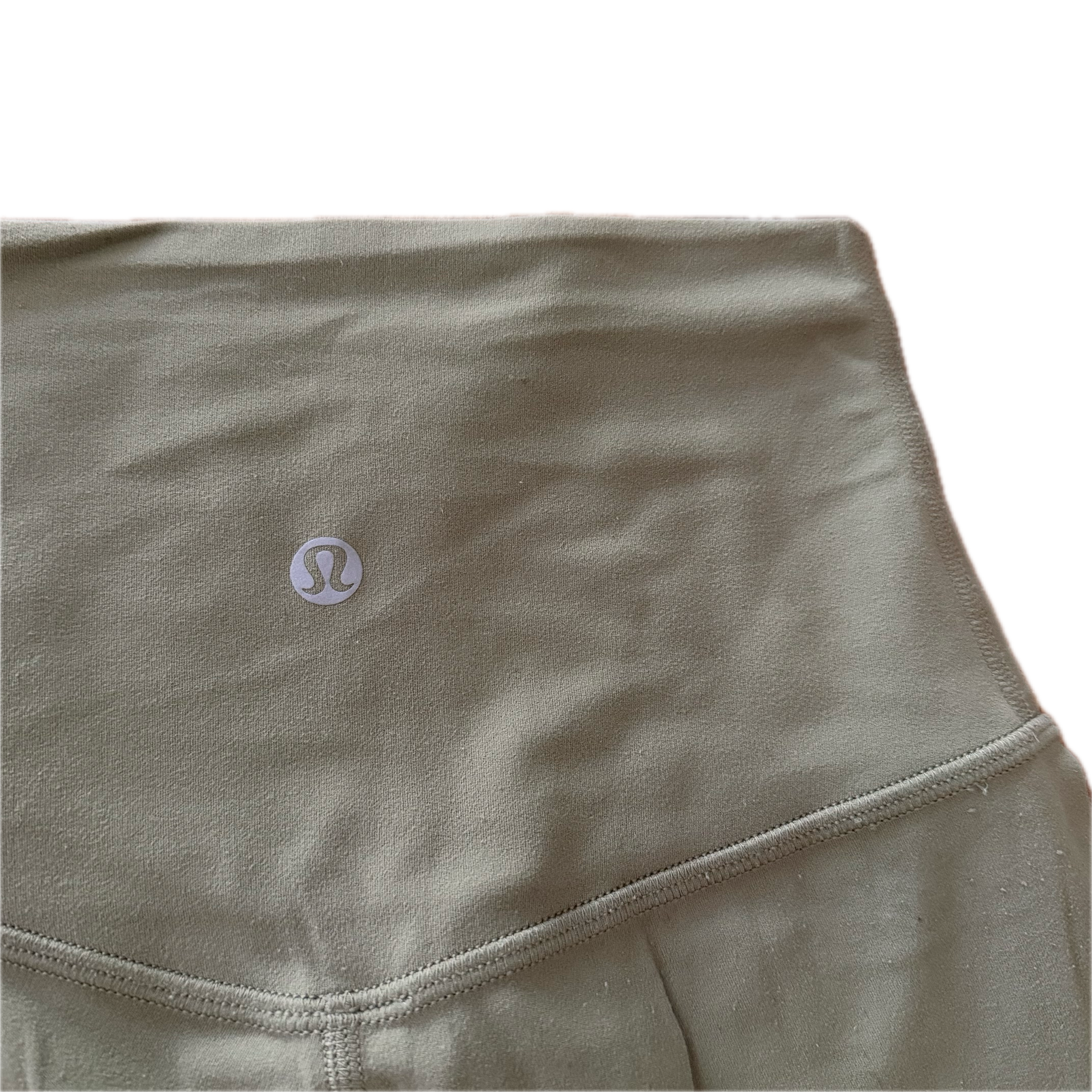 Biker Lululemon talla 0 color menta tela Nulu™