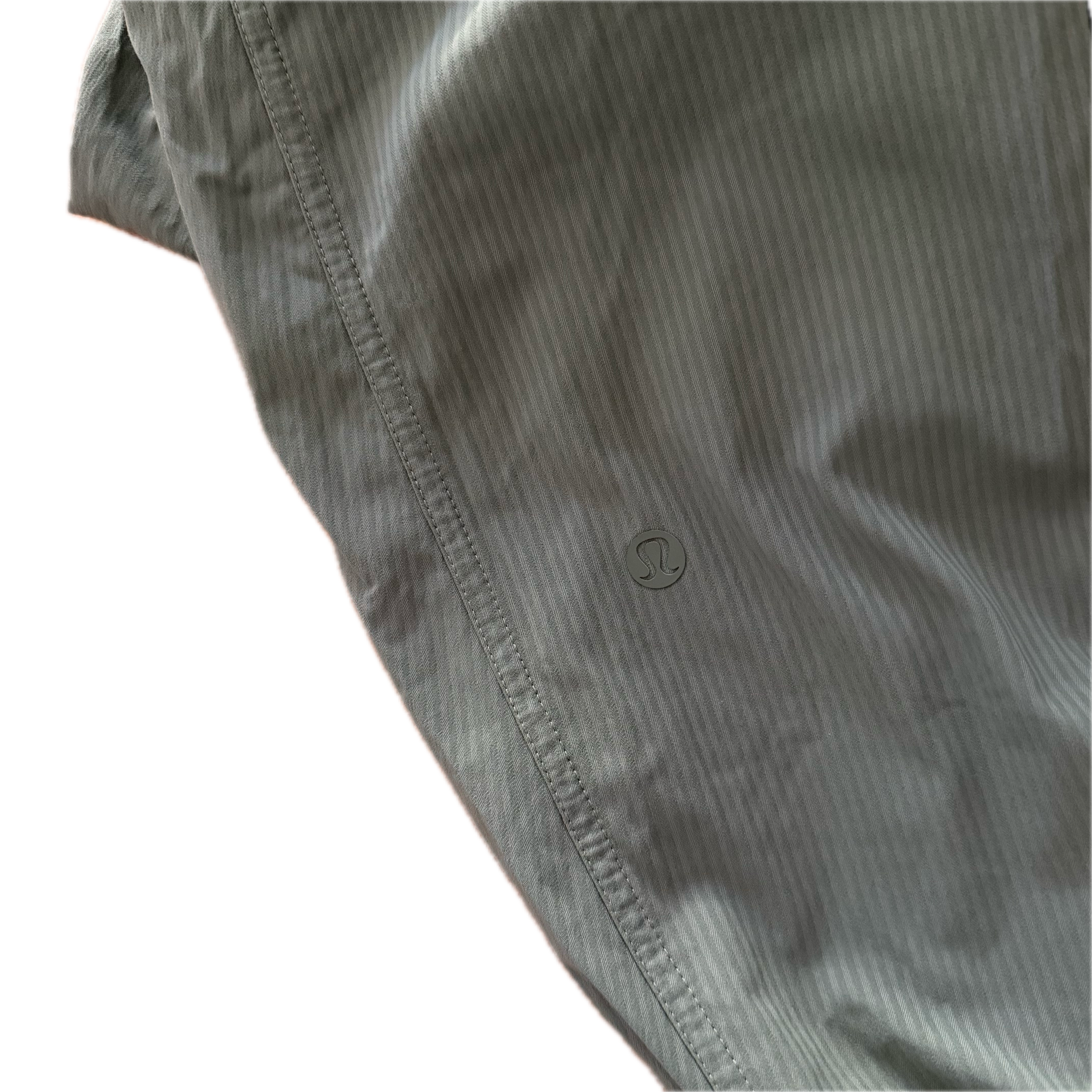 Jogger Lululemon talla 2 color menta tela Warpstreme™