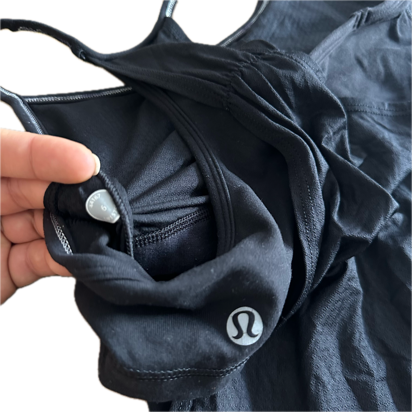 Tank top 6 negra holgadita