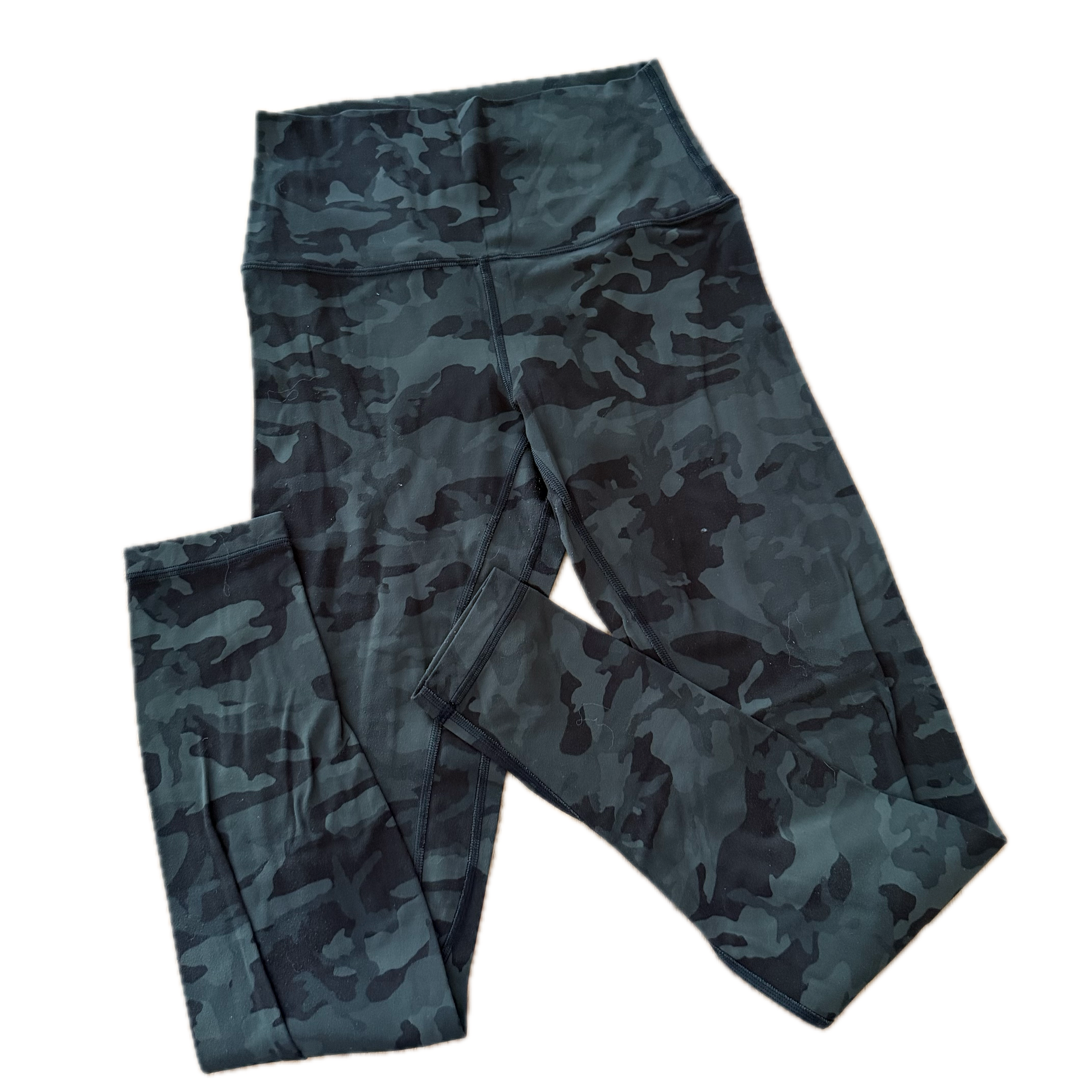 Legging Lululemon talla 6 color camo verde tela Nulu™