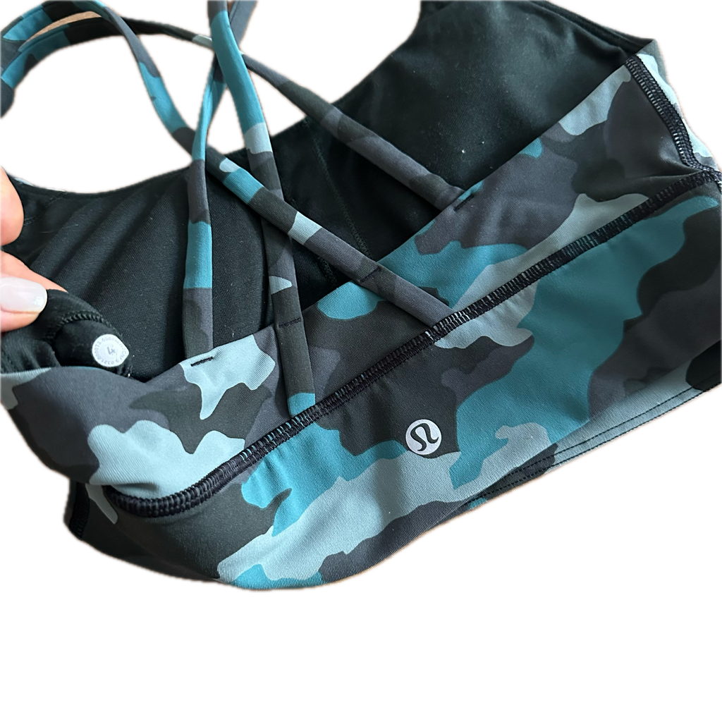 Top ancho Lululemon talla XCH camo azules