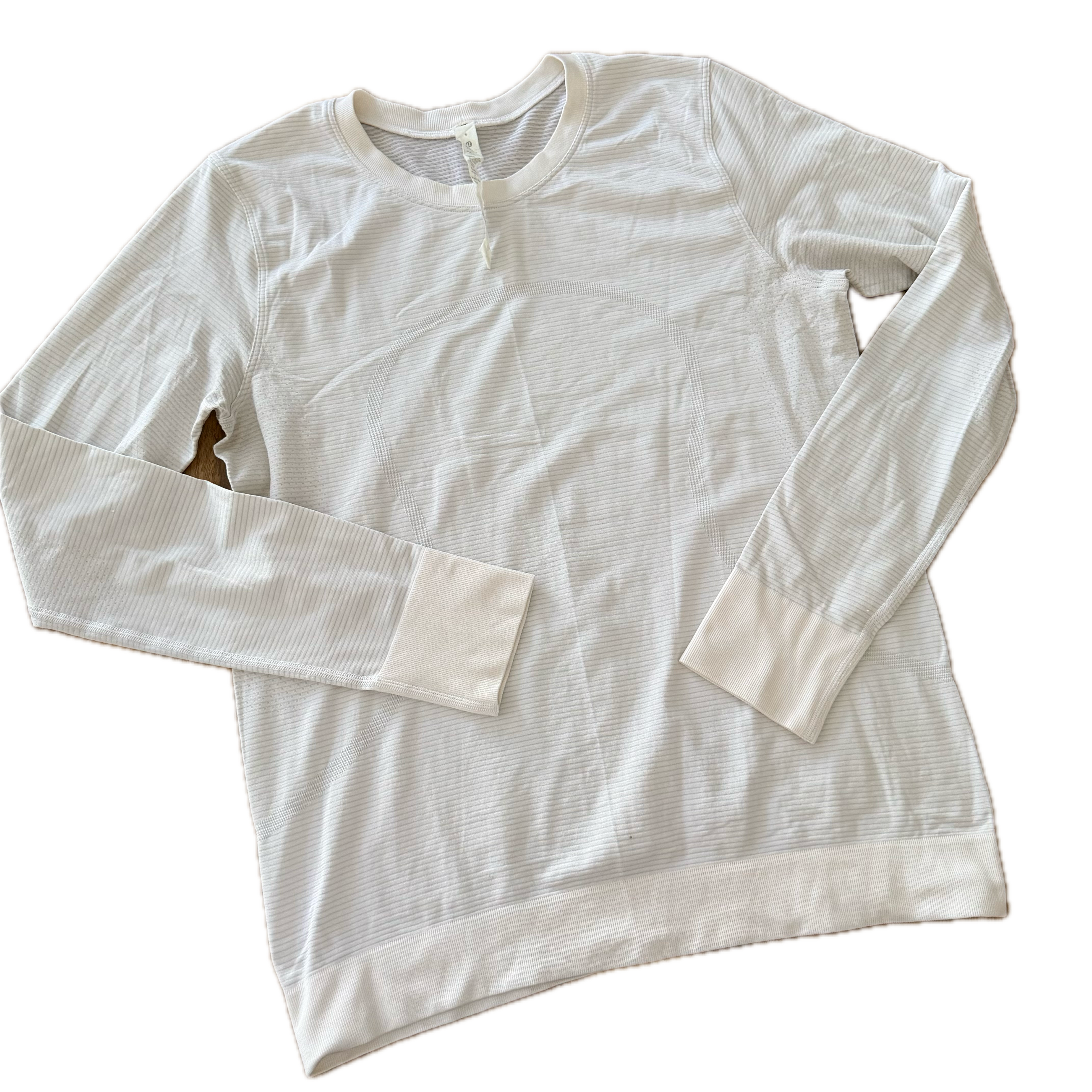 Playera Lululemon talla 6 color blanco tela Silverescent™