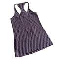 Tank Lululemon talla XCH rayitas vino con blanco