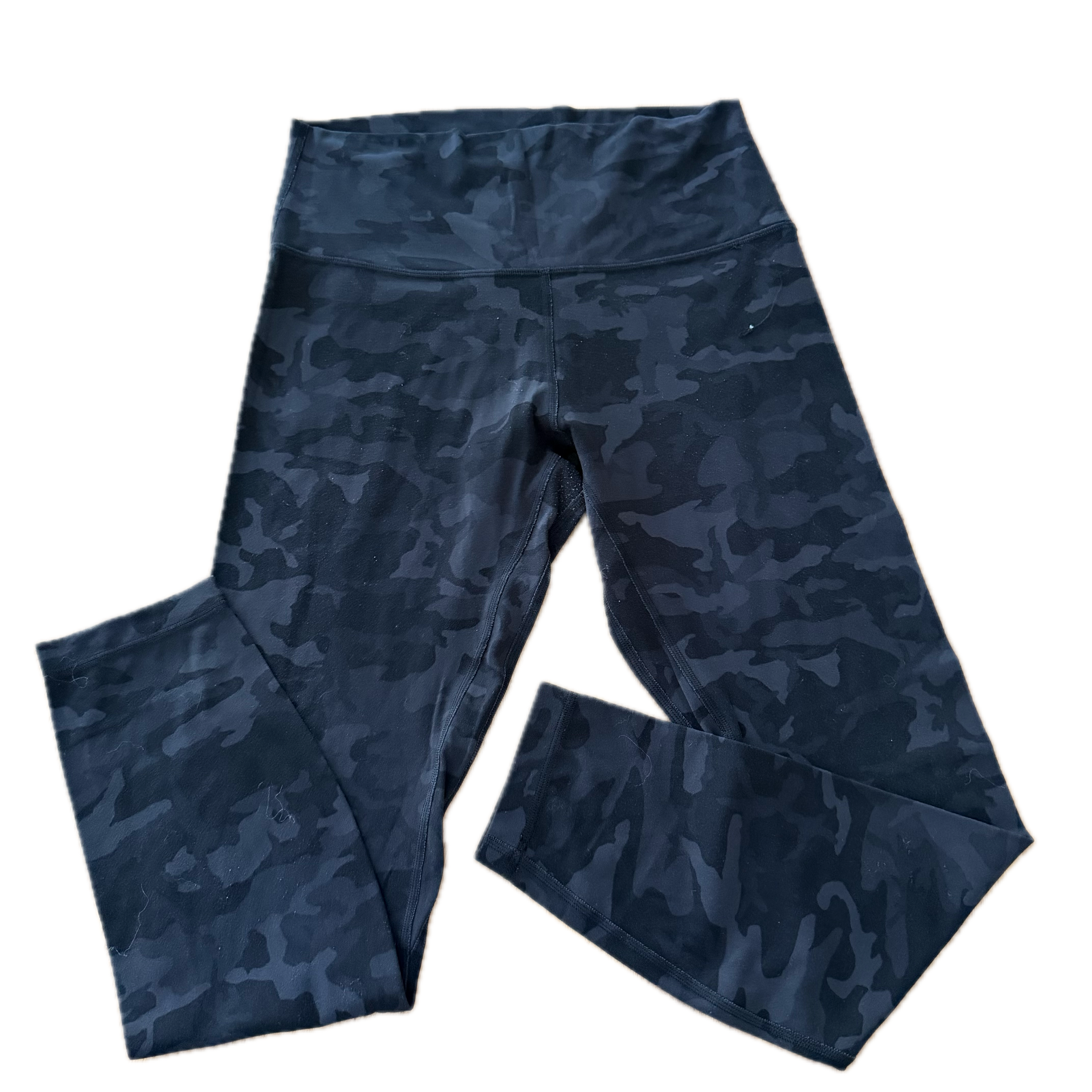 Legging Lululemon talla 8 color camo negro tela Nulu™