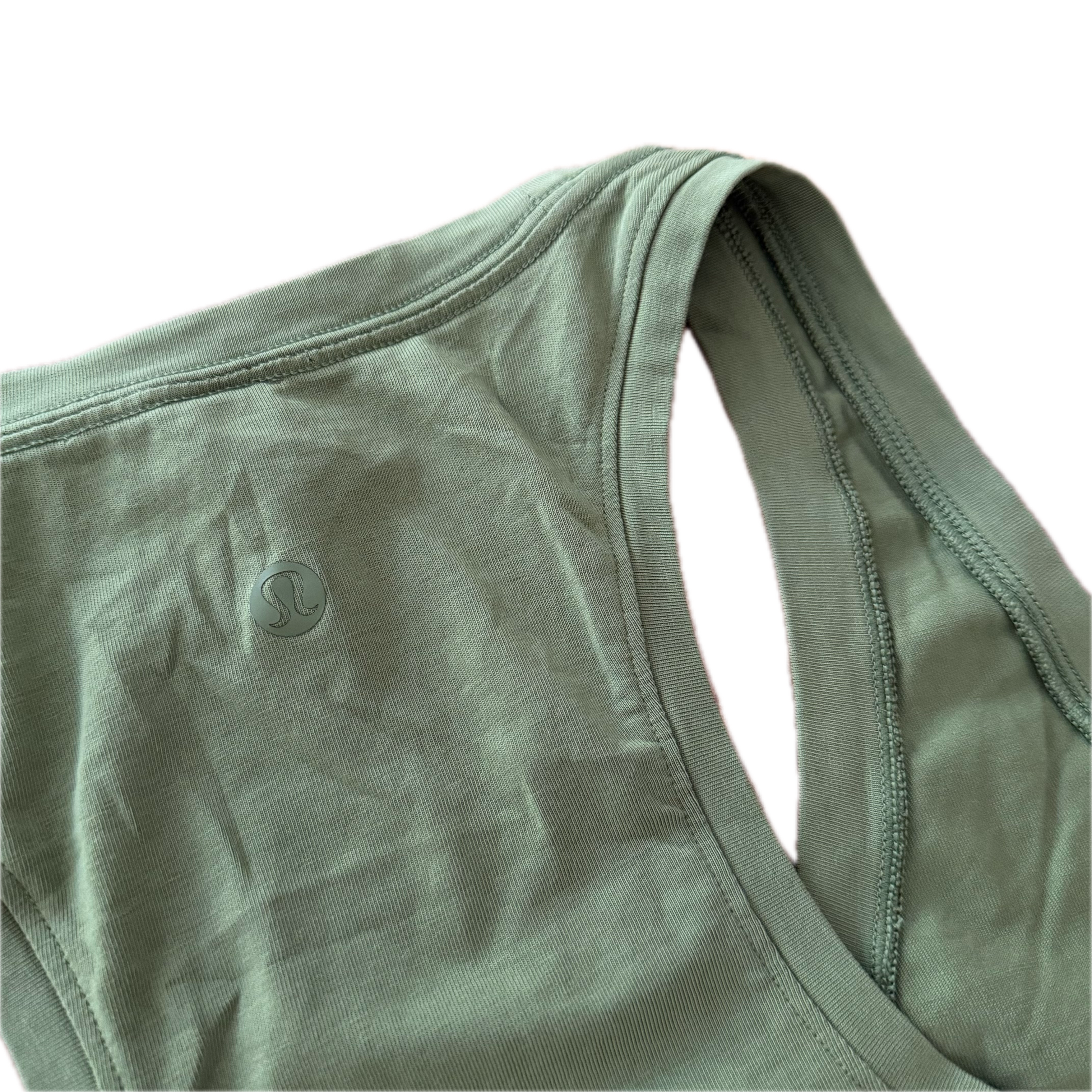 Tank Lululemon talla 8 color verde tela Vitasea™