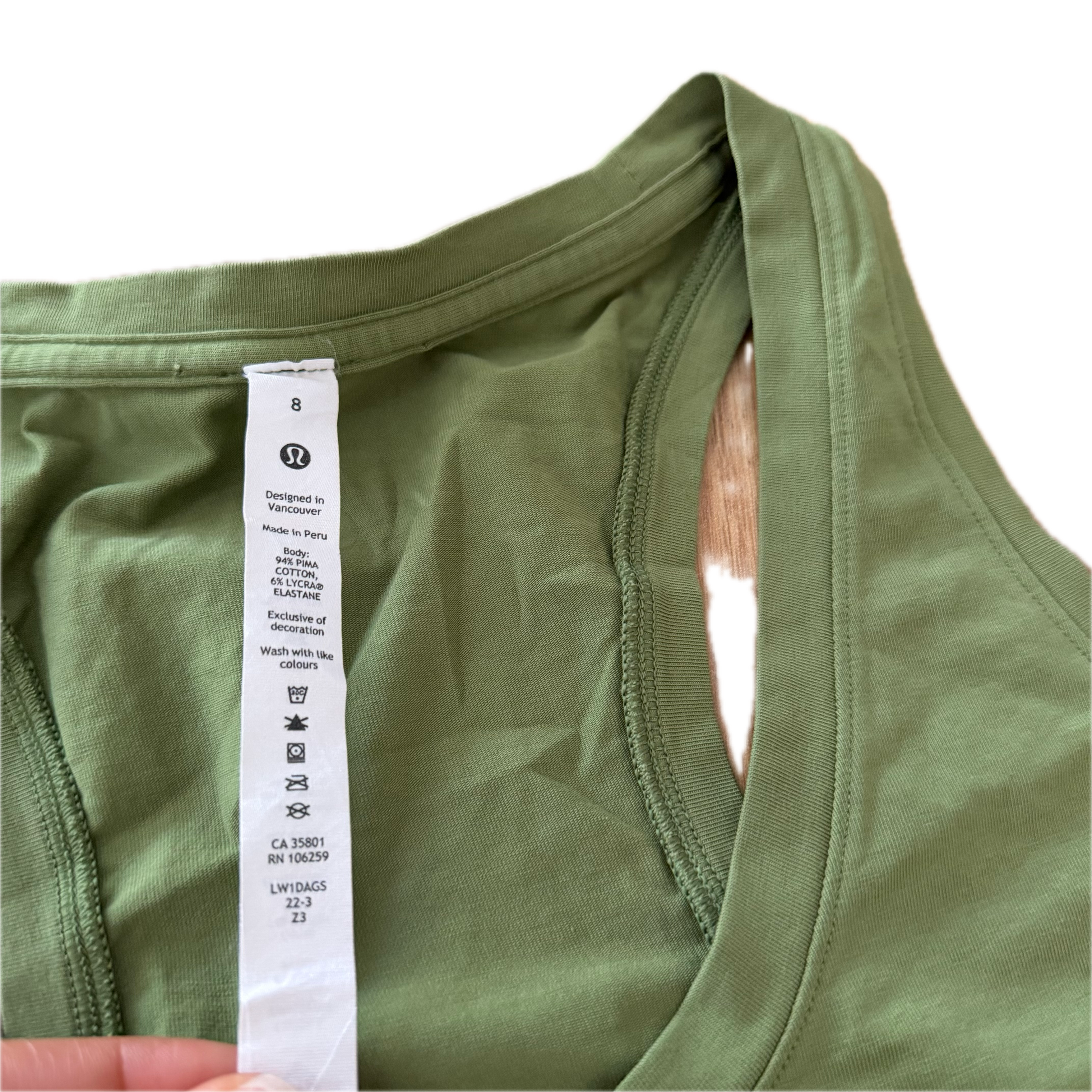 Tank Lululemon talla 8 color verde tela Vitasea™