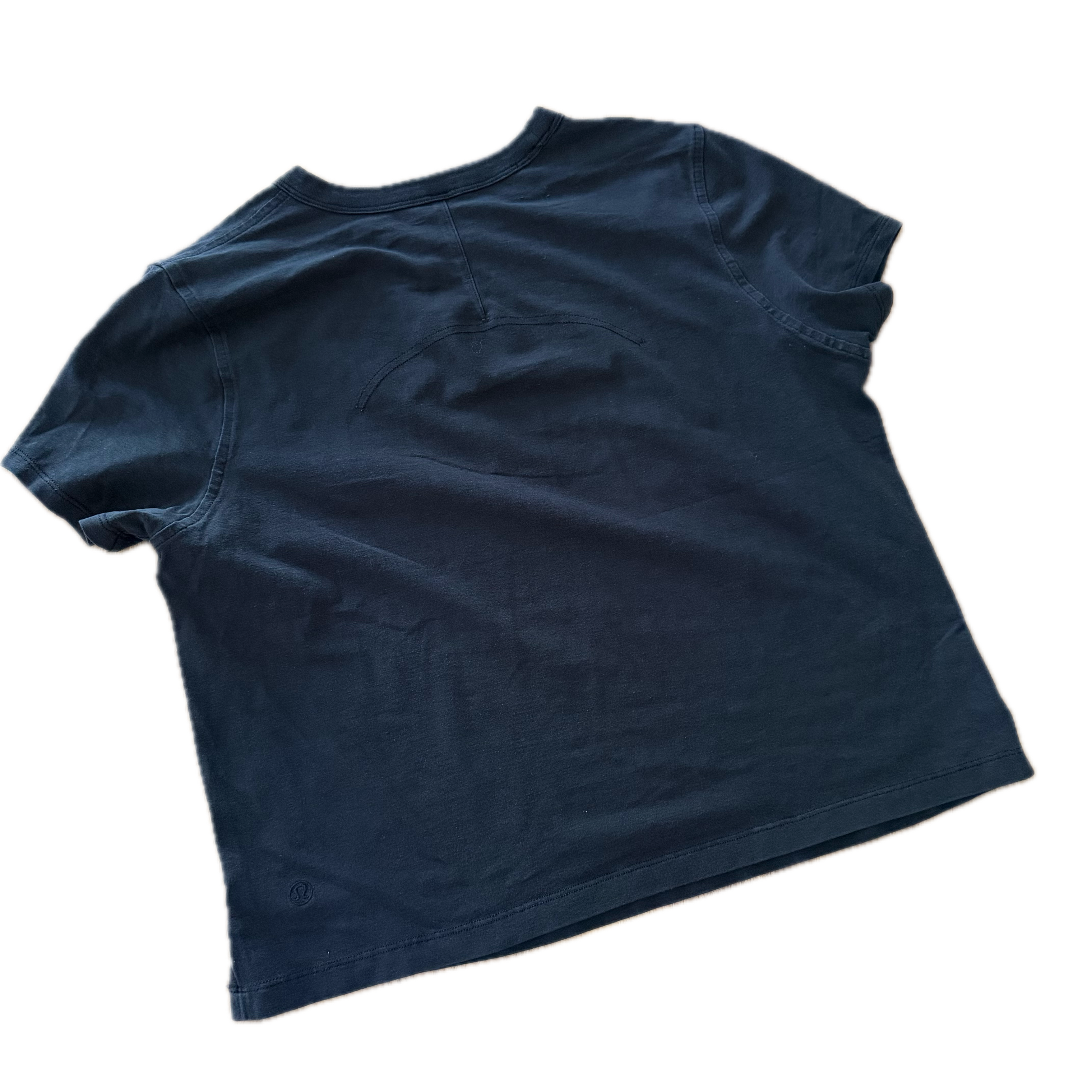 Playera crop Lululemon talla 8 color negro tela Vitasea™