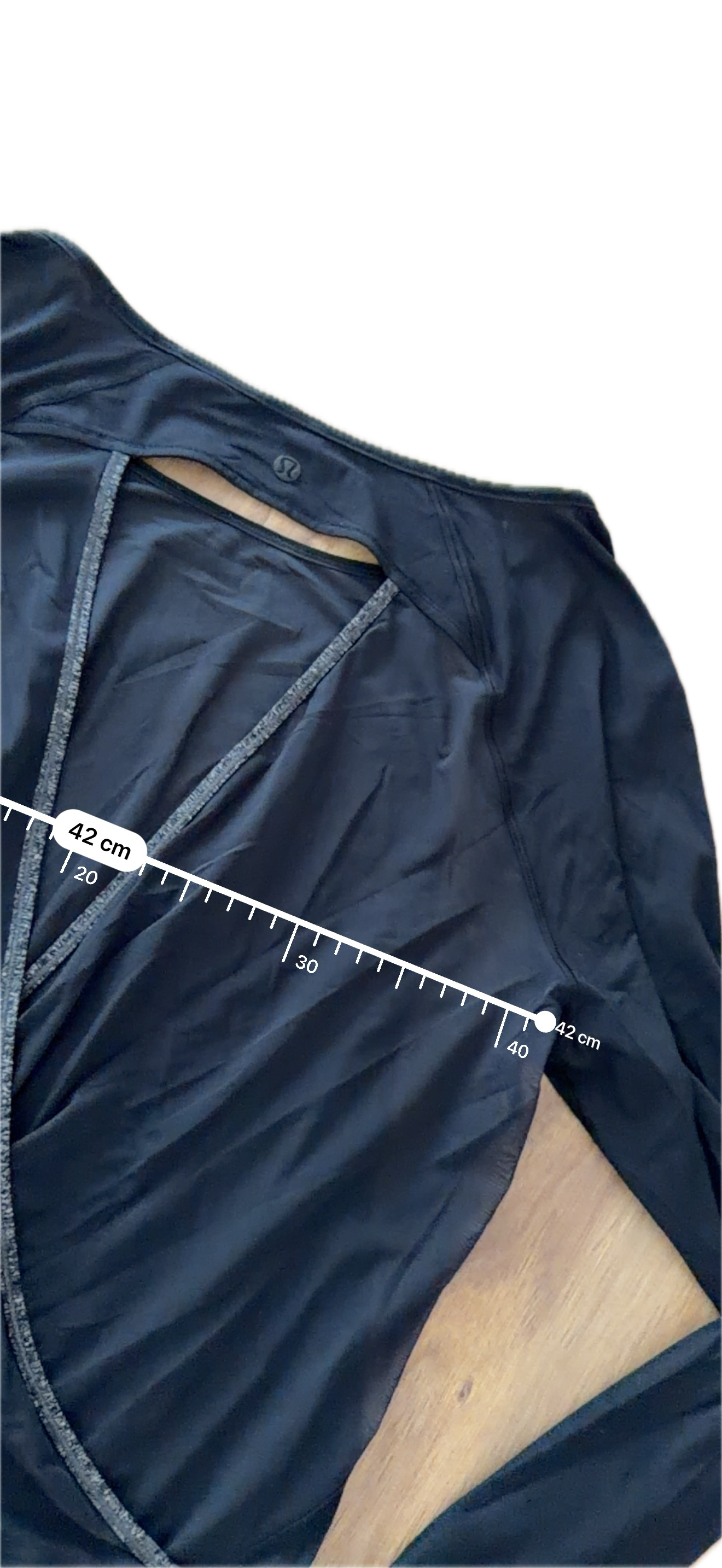 Playera Lululemon talla 8 color negro tela Nulux™