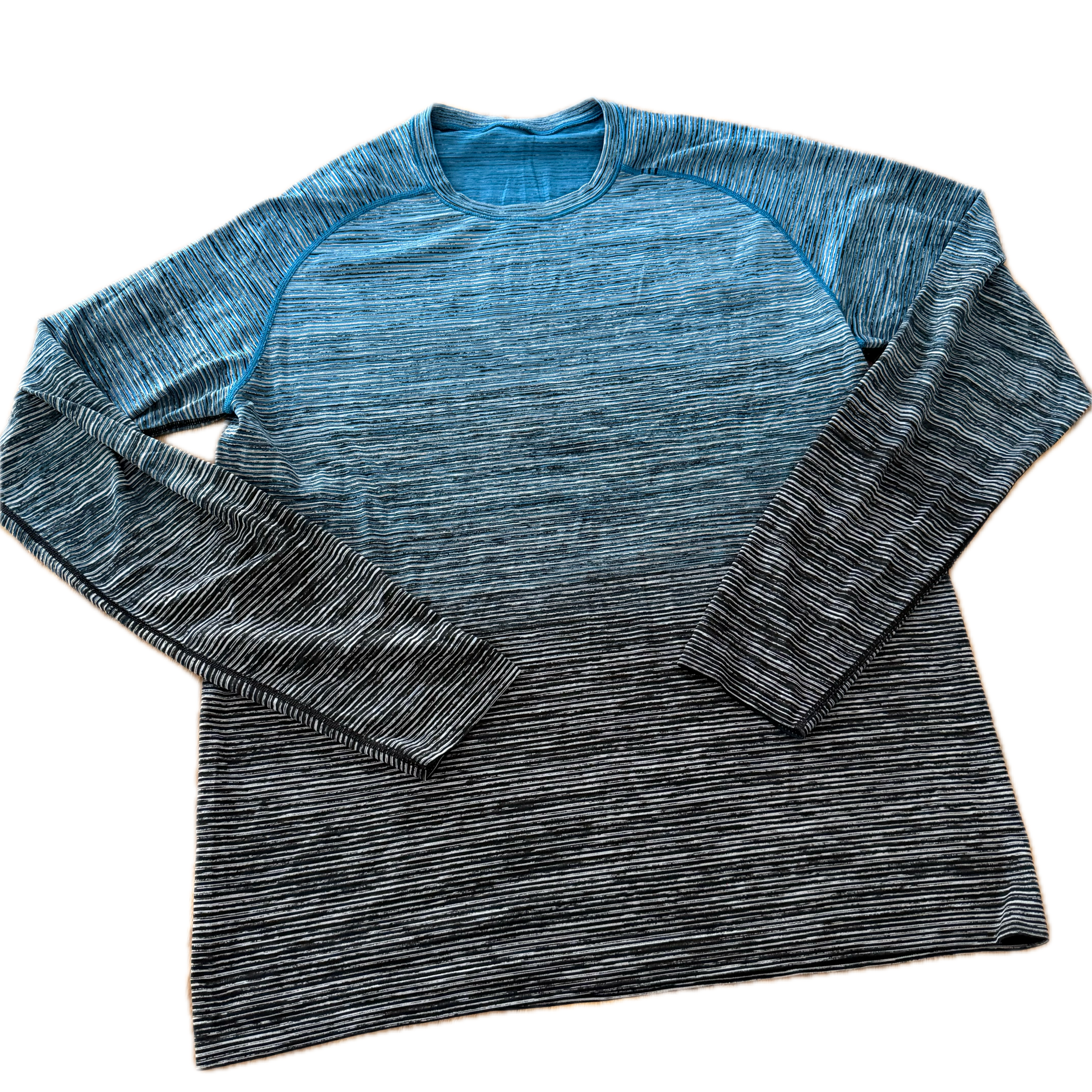 Playera Lululemon talla 12 color gris tela Silverescent™