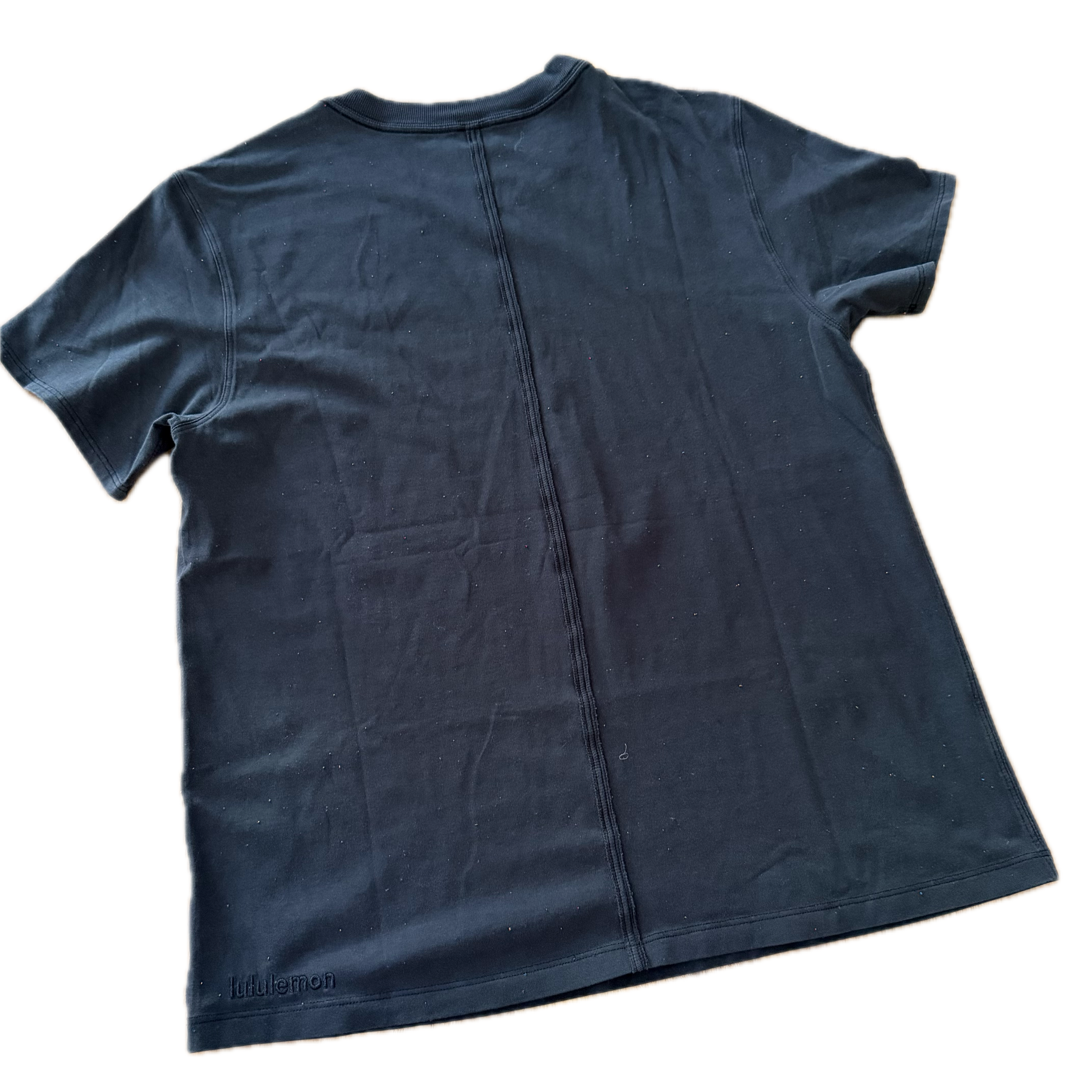 Playera Lululemon talla 12 color negro con puntitos tela Vitasea™