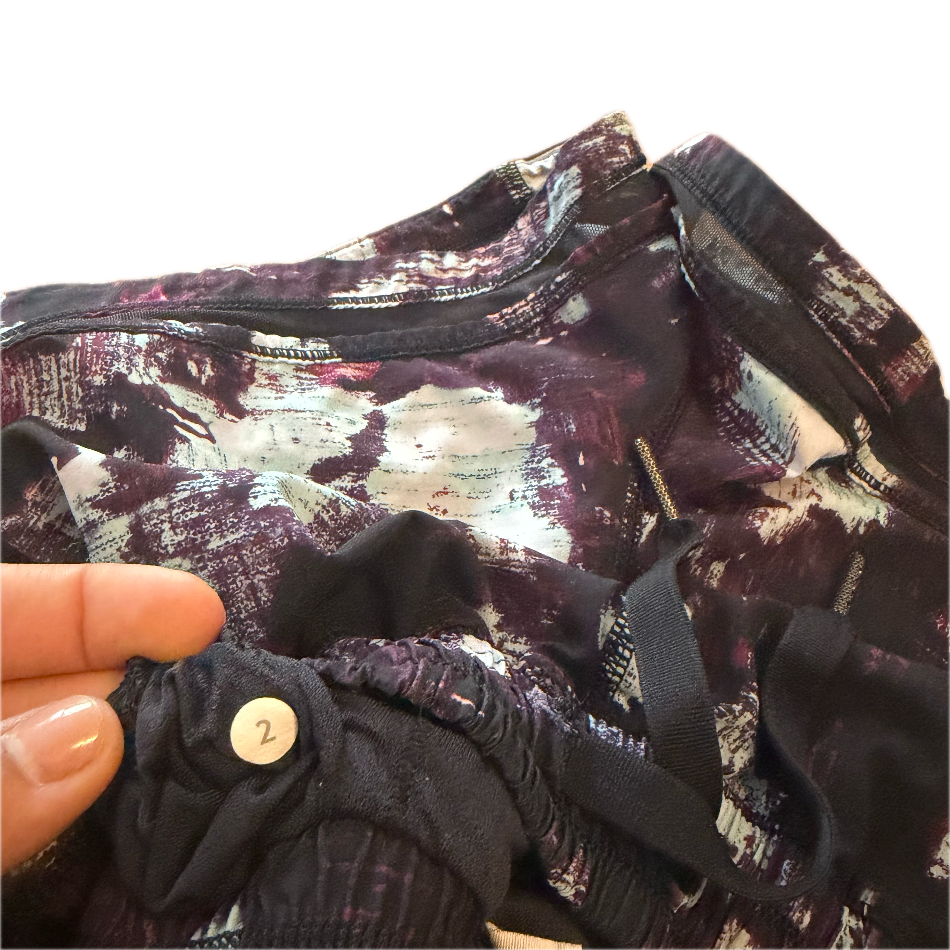 Short Lululemon talla 2 print tela Nulux™