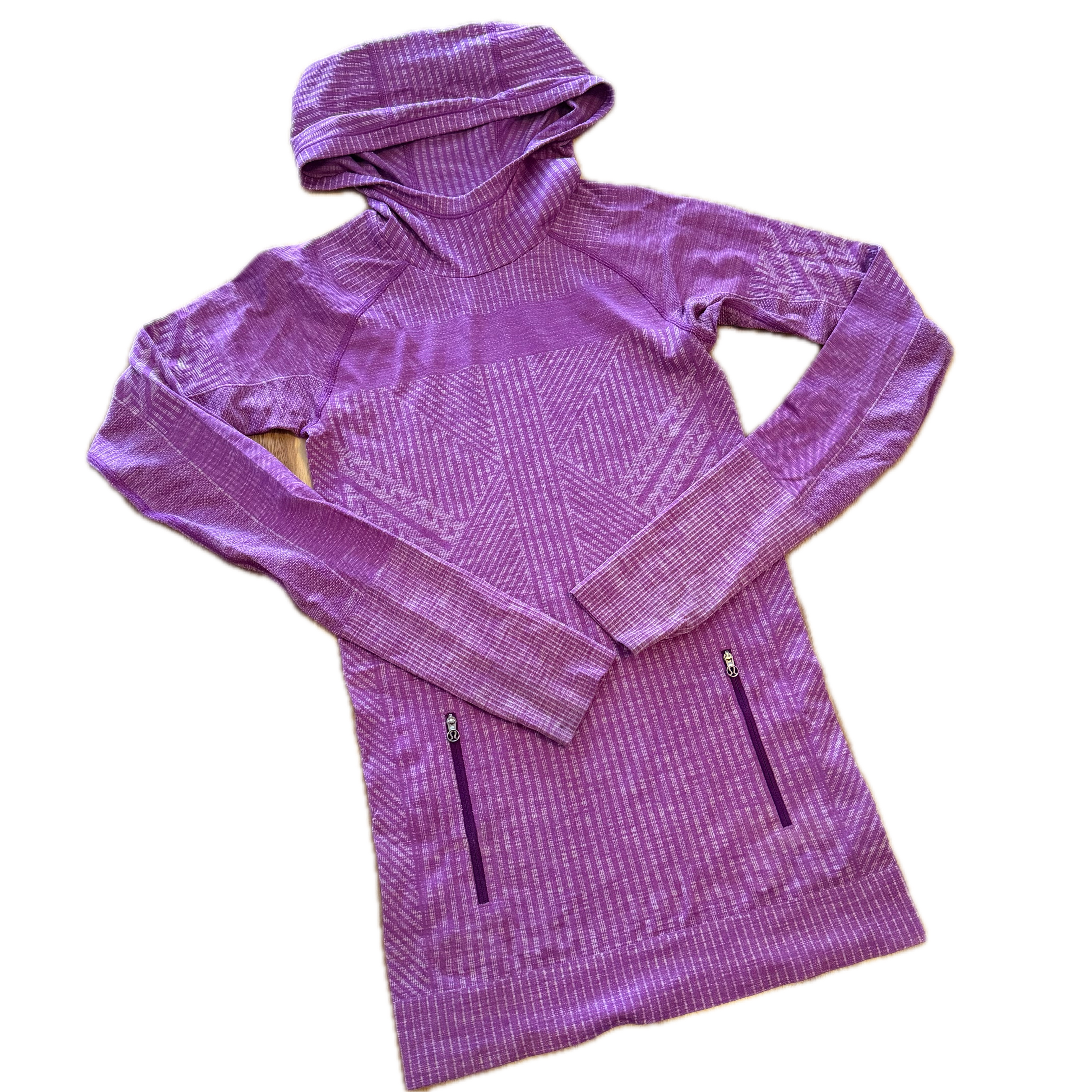 Hoodie Lululemon talla 4 morado tela Silverescent™