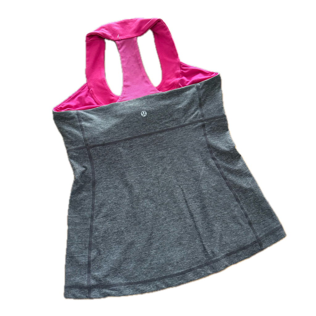 Tank top talla 10 gris con cuello rosa