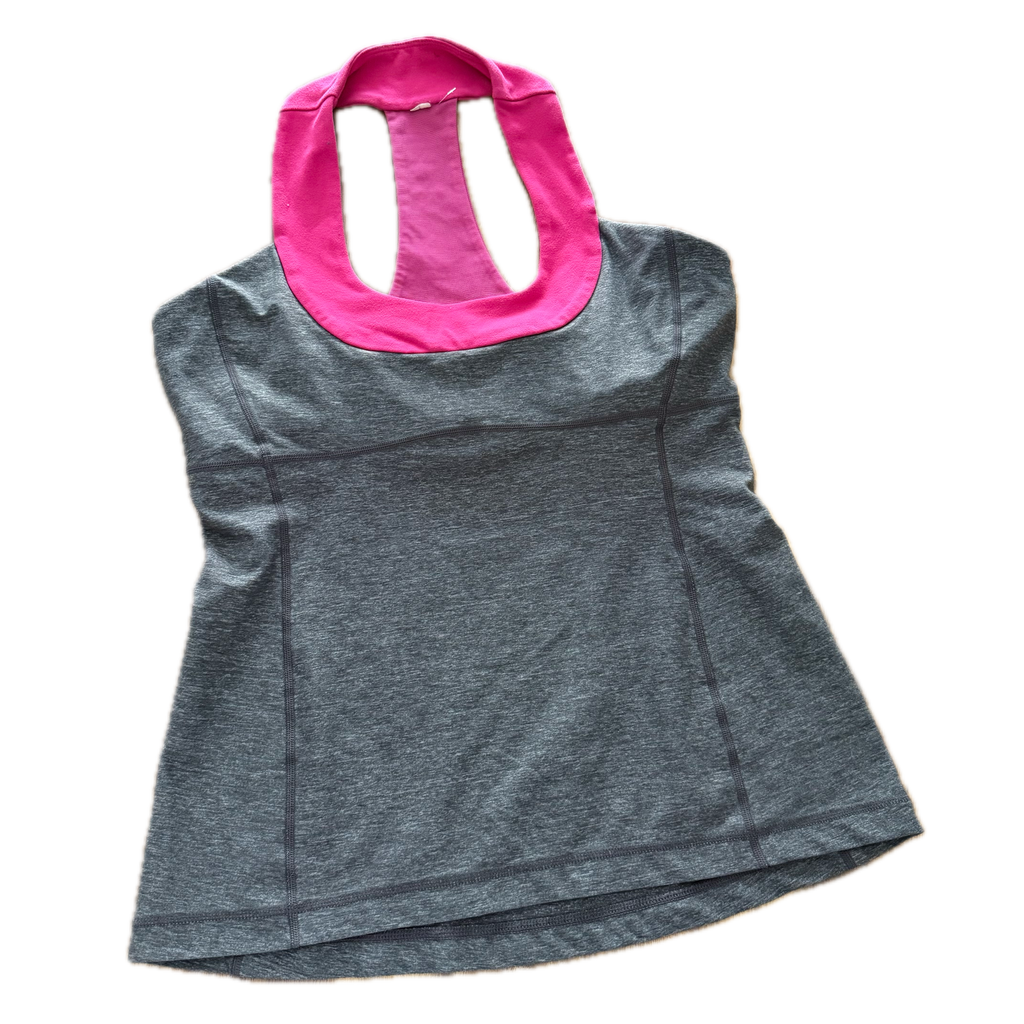 Tank top talla 10 gris con cuello rosa