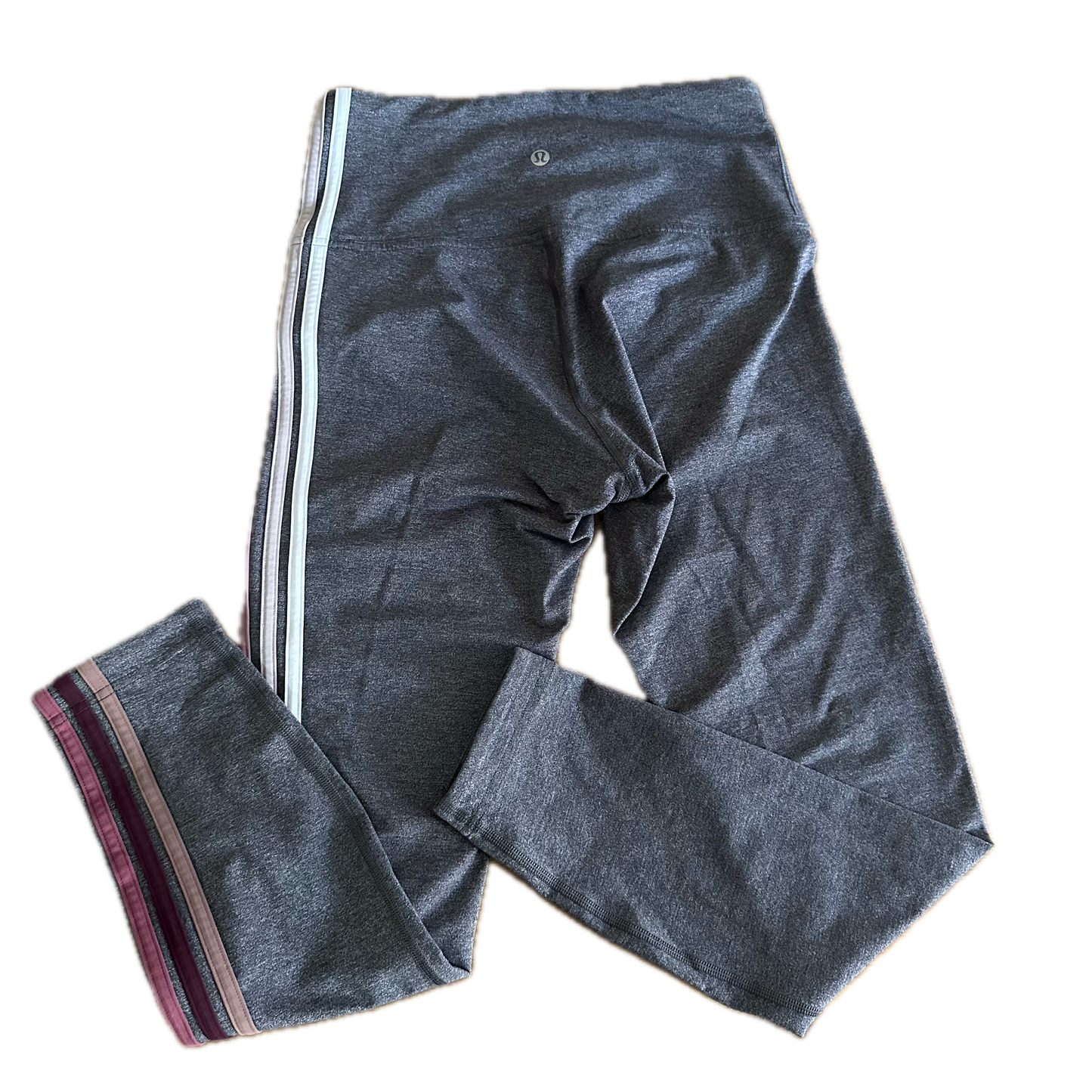 Legging 8 gris con lineas rosas laterales