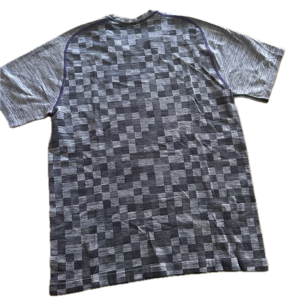 Playera Lululemon talla M gris de hombre