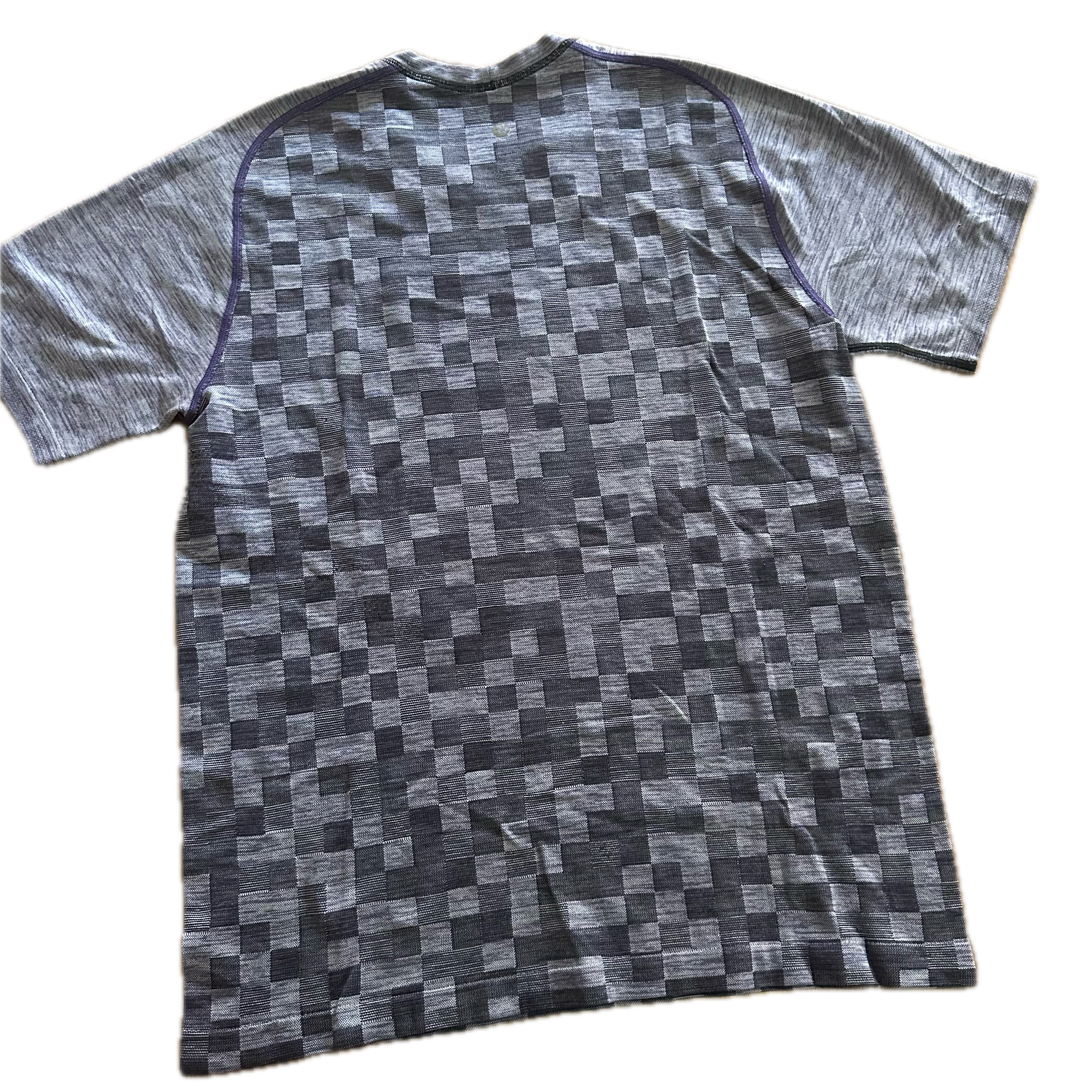 Playera Lululemon talla M gris de hombre