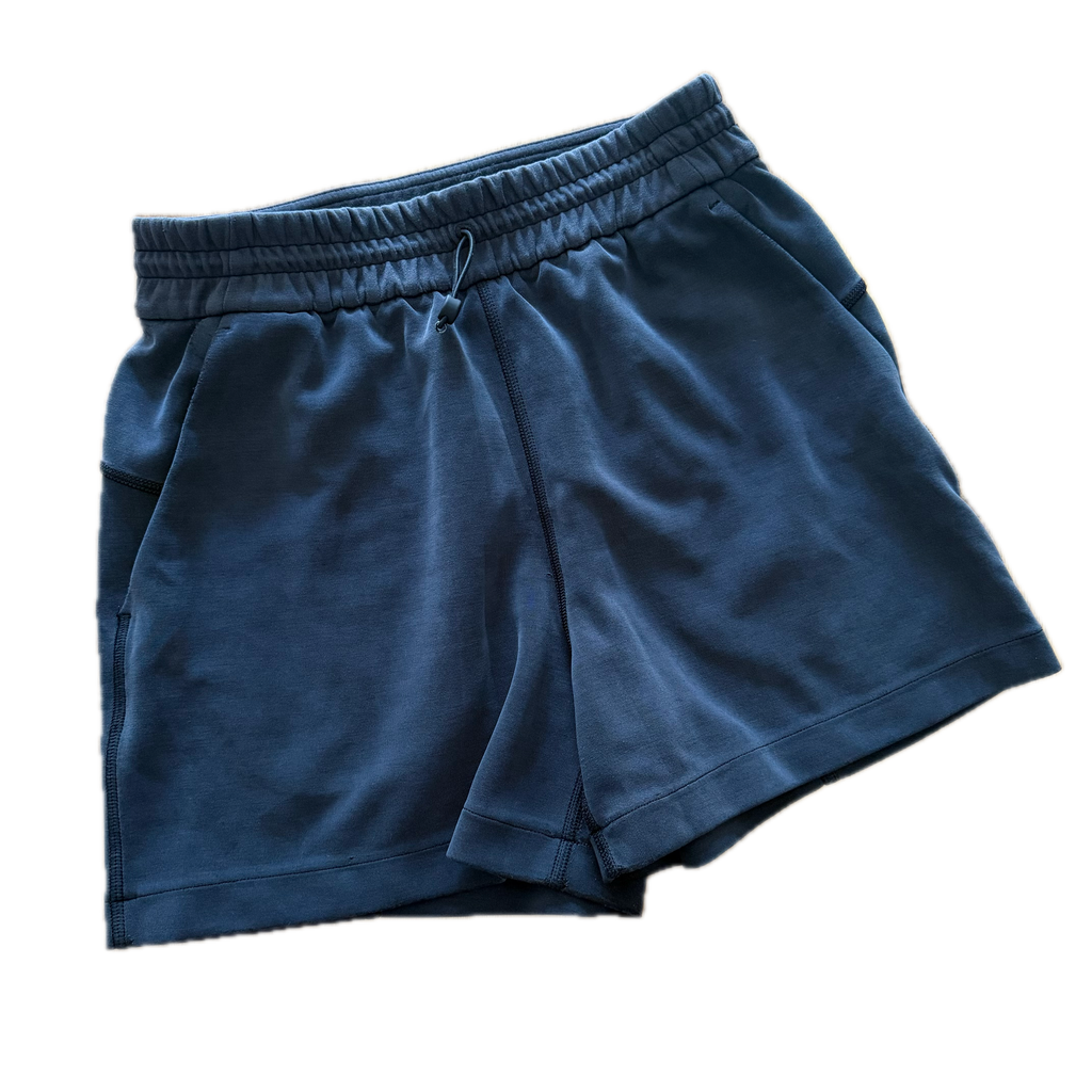 Short talla 4 azul tela muy suave