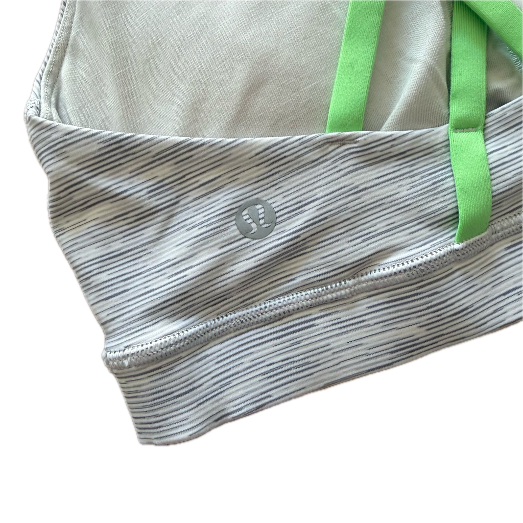 Top talla 6 gris con tirantes verdes