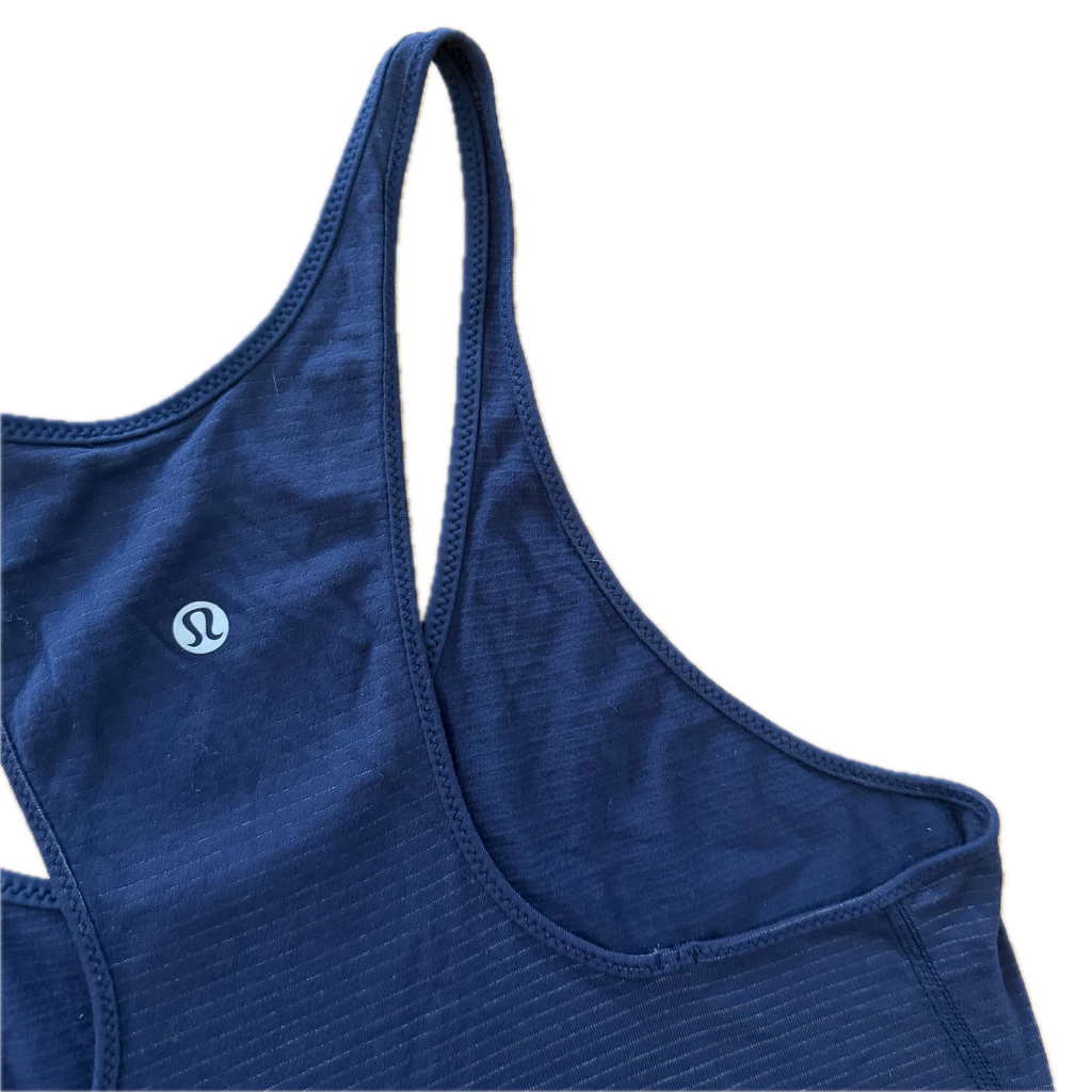 Tank talla 6 azul con rayitas
