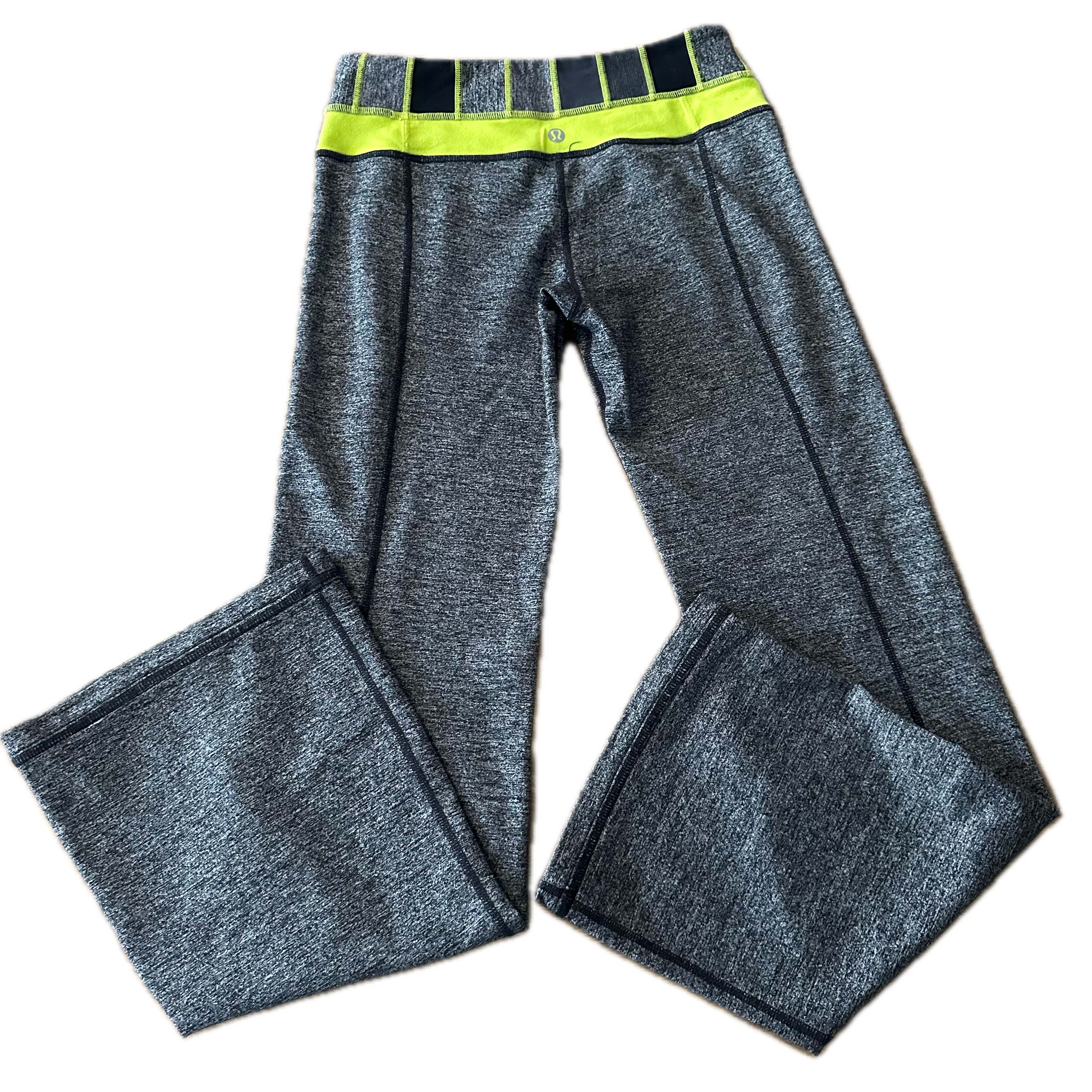 Legging Flare Lululemon talla XCH gris pretina amarilla