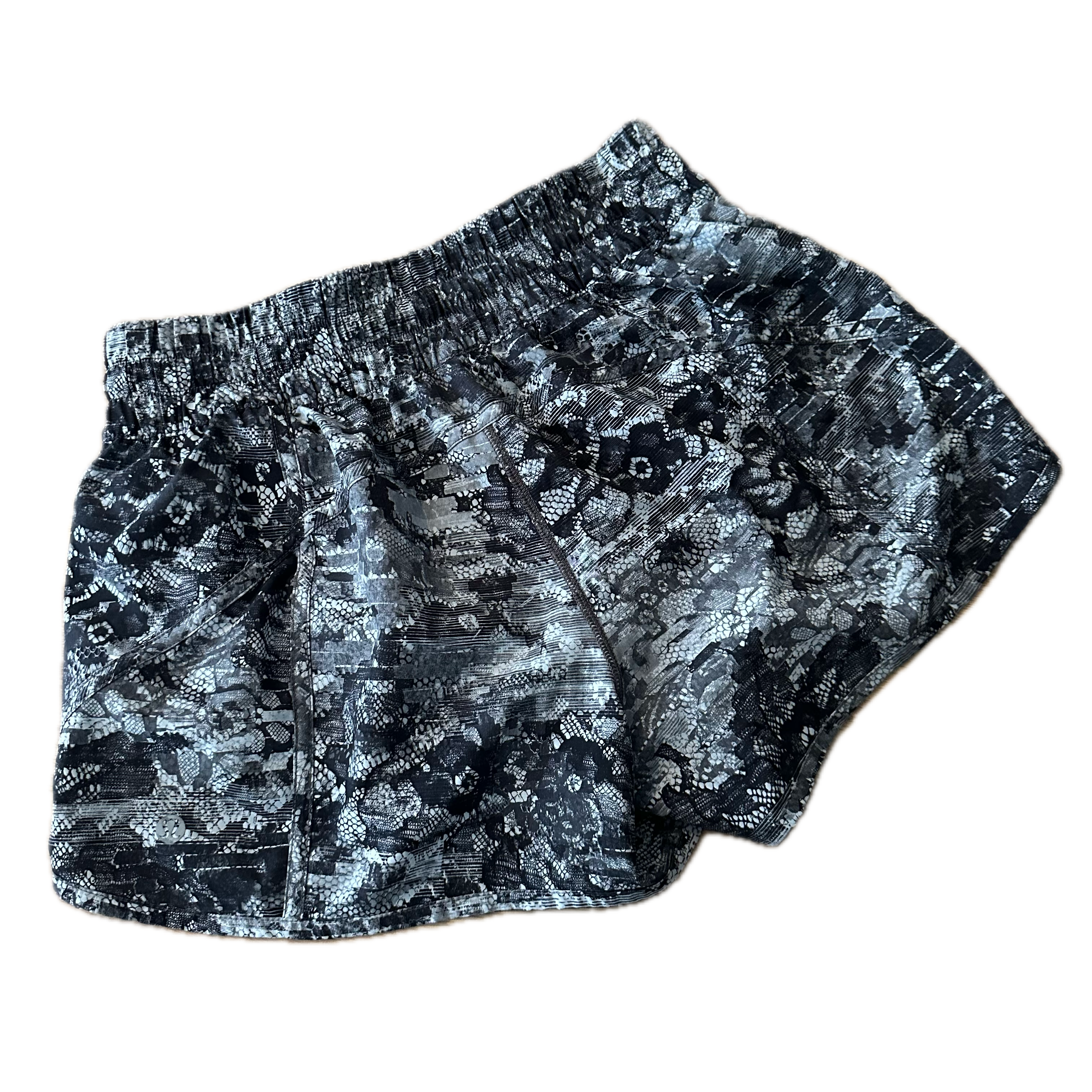 Short Lululemon talla M print blanco/negro