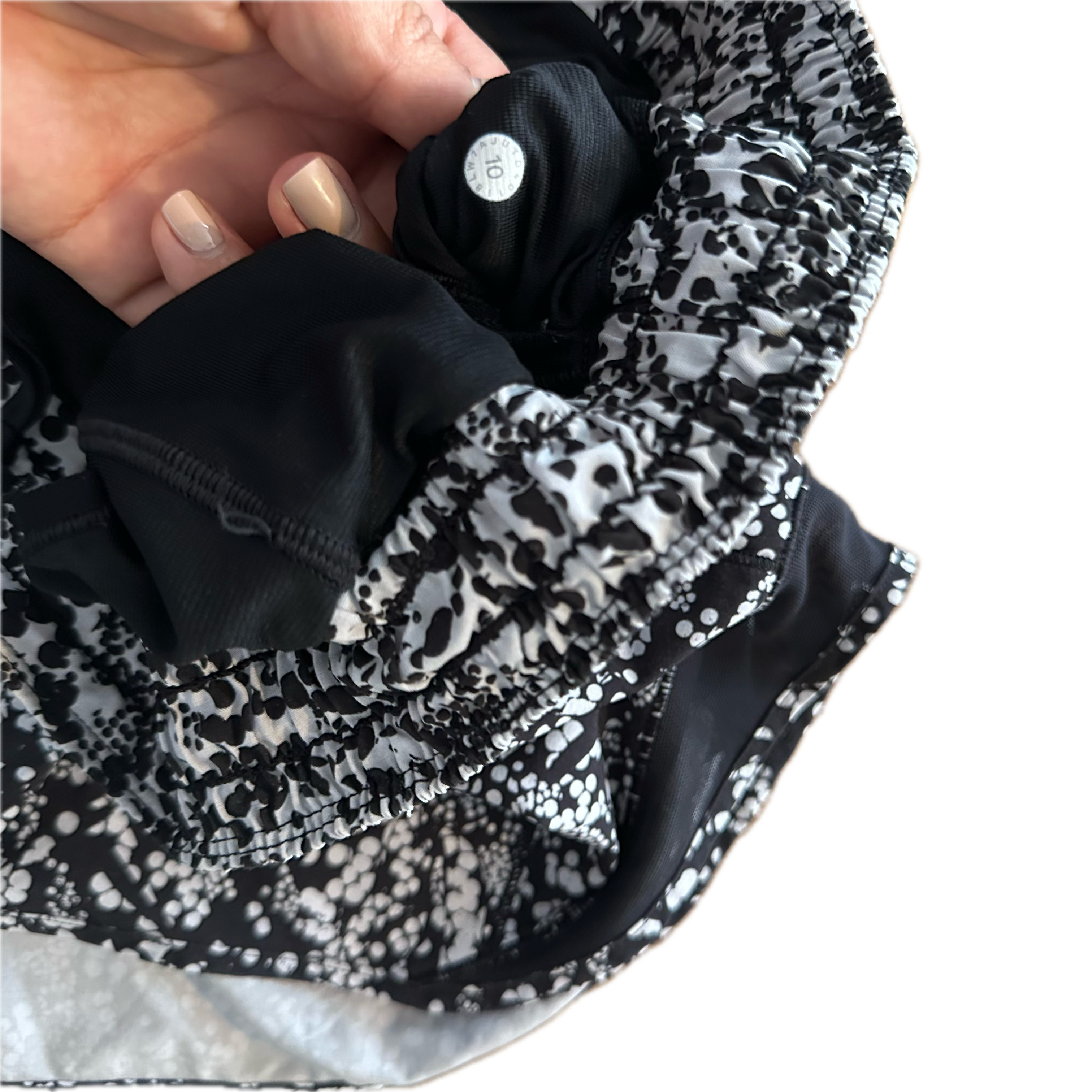 Short Lululemon talla L print blanco/negro