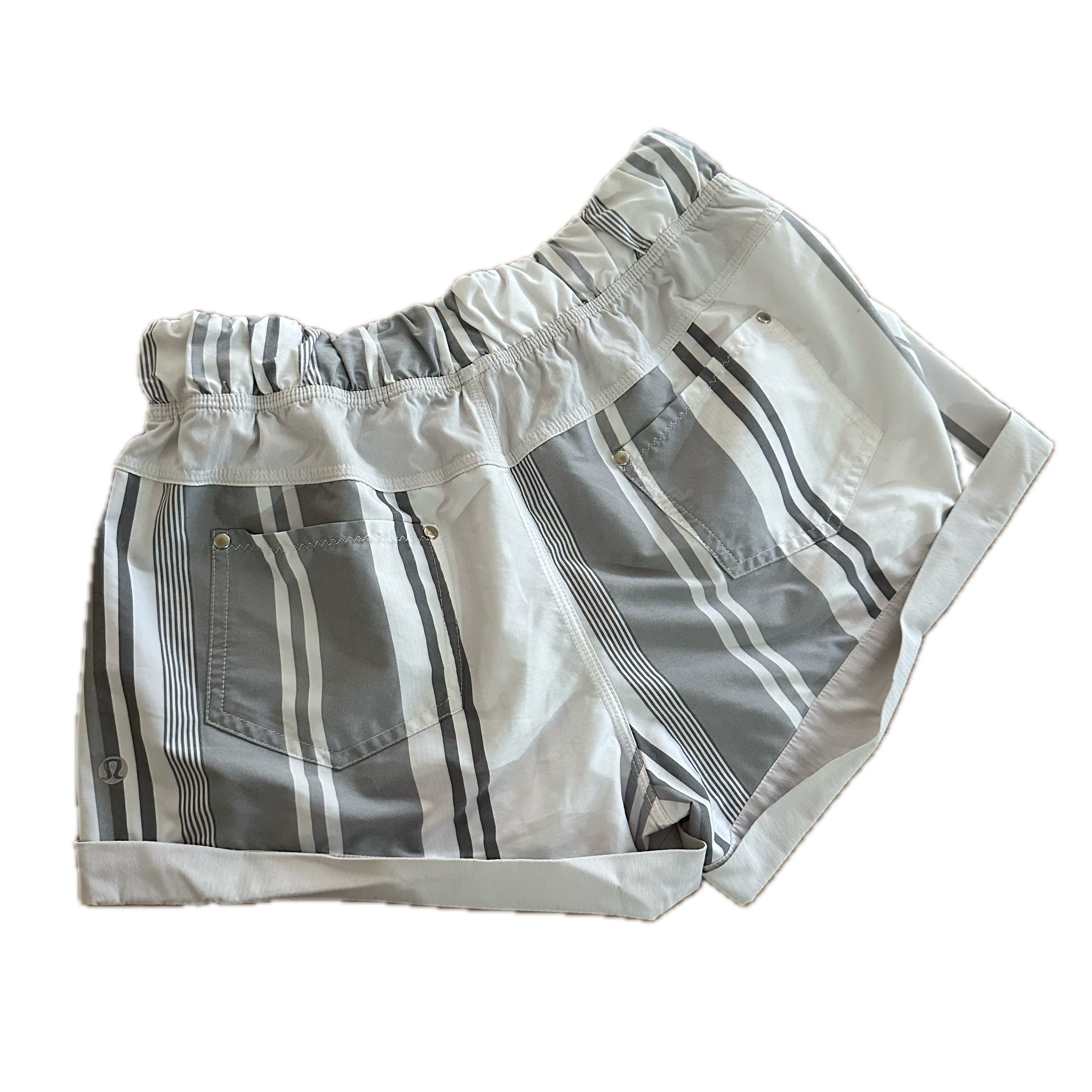 Short Lululemon XCH rayas gris/blanco