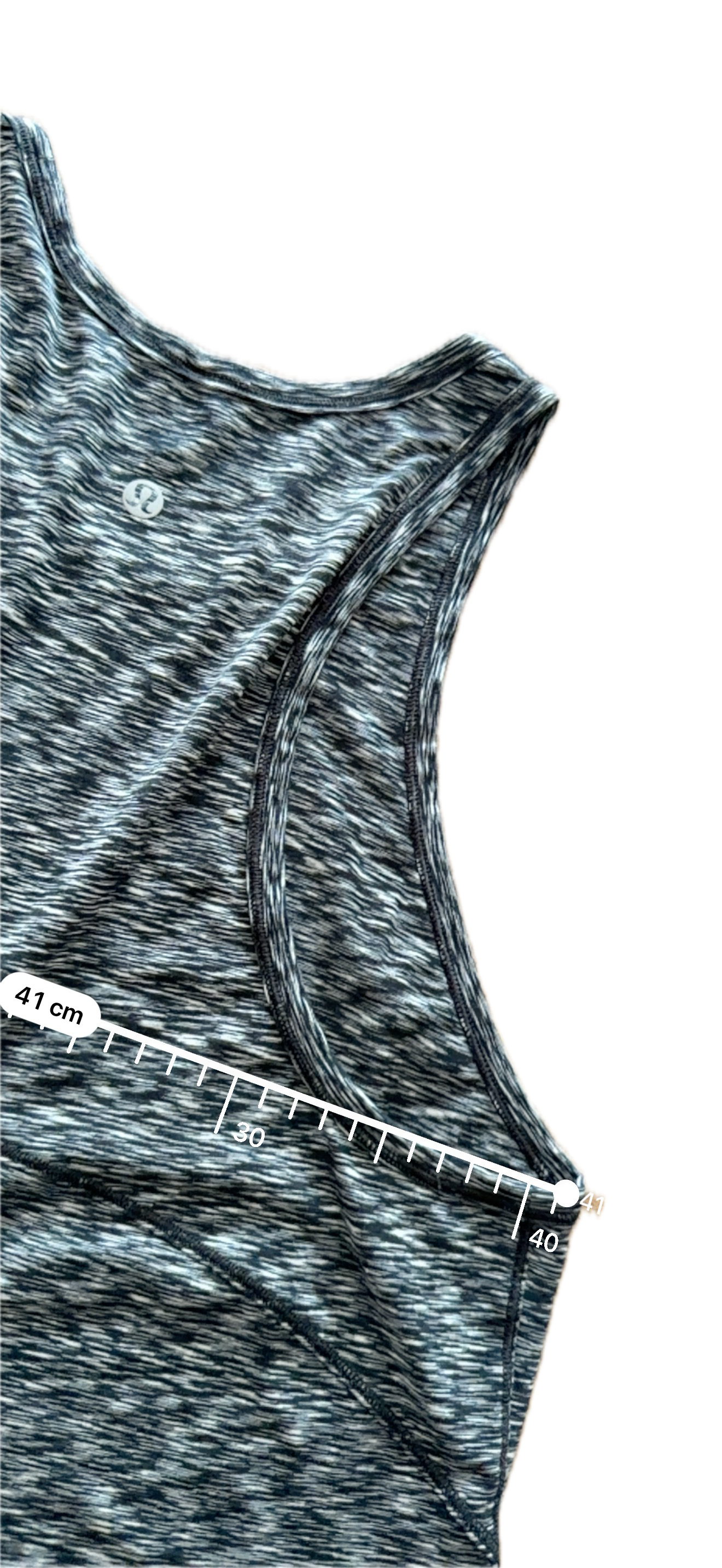 Tank Lululemon talla 8 gris jaspeada tela Nulu™