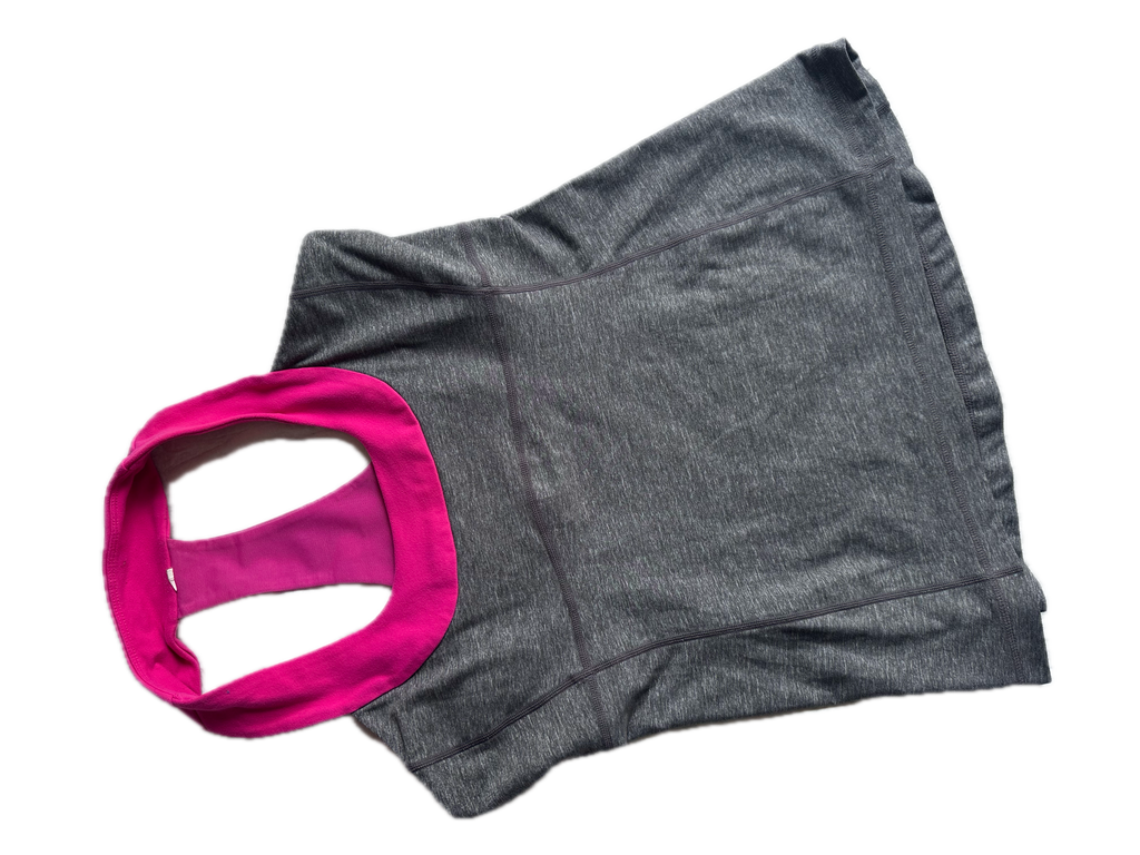 Tank top Lululemon talla G gris con rosa halter