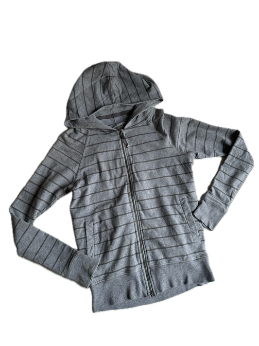 Sudadera 6 gris con lineas