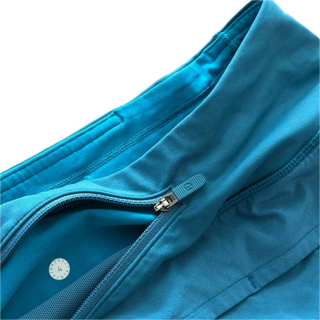 Short running talla 4 azul aqua