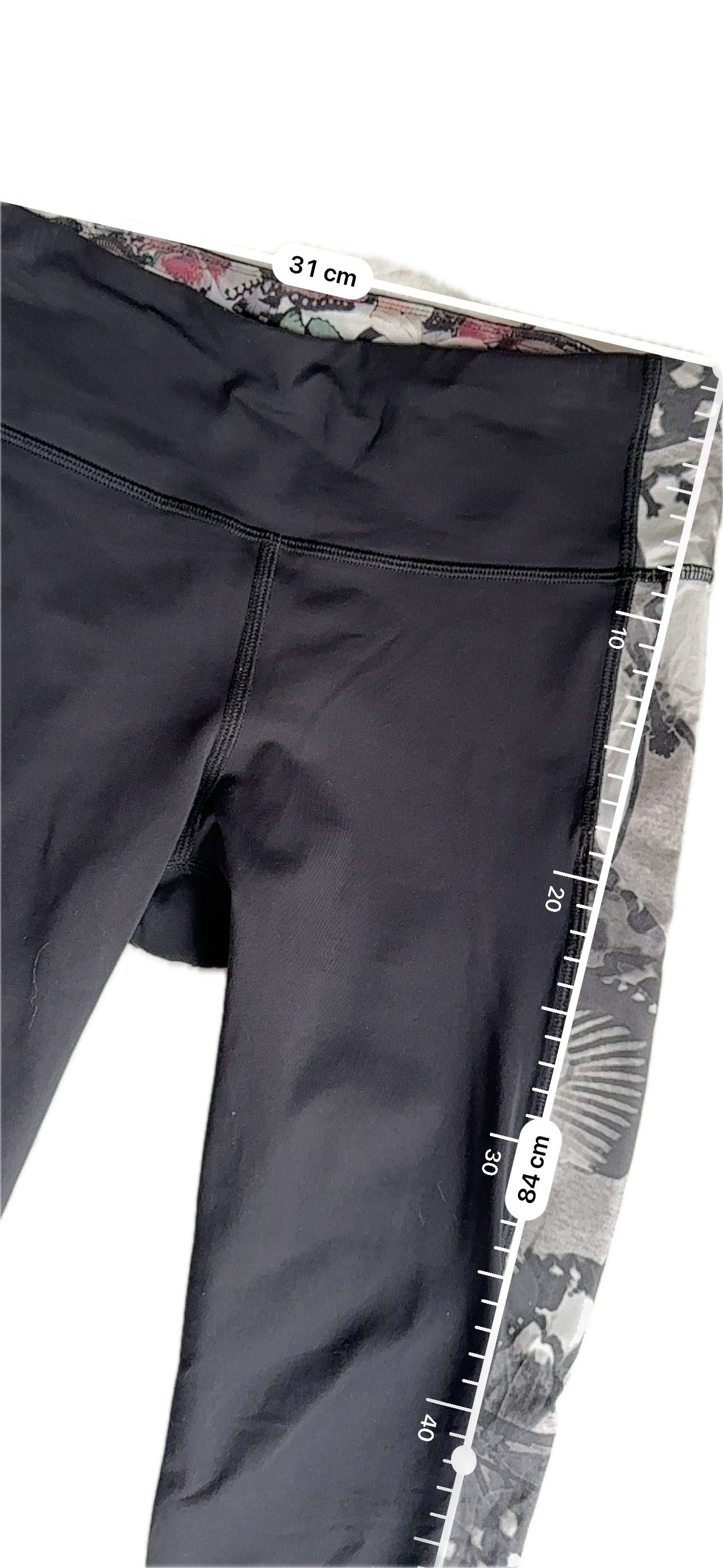 Legging negro detalles gris y print