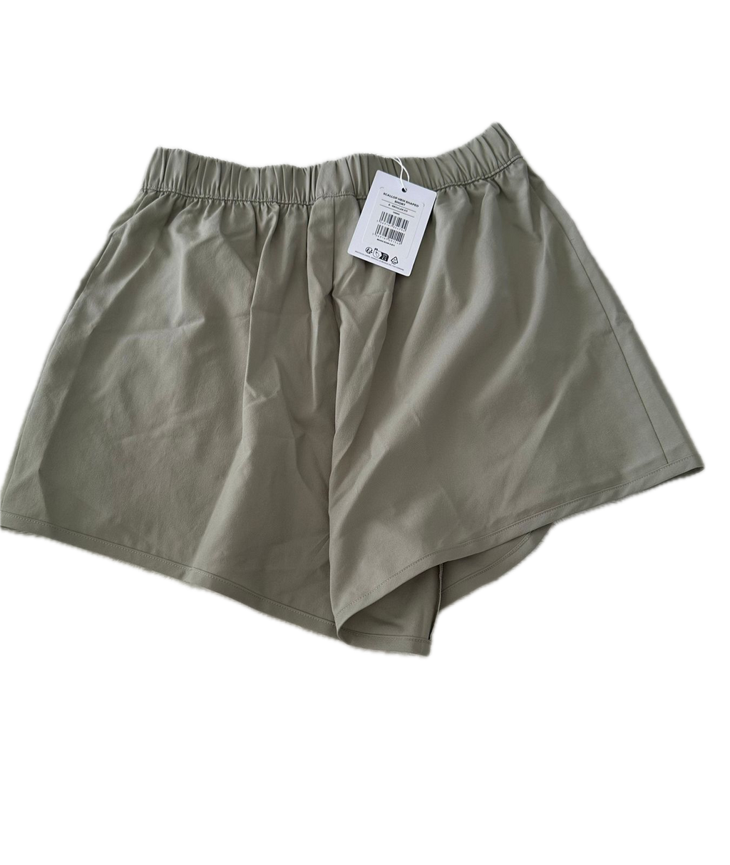 Short talla S beige tiro alto