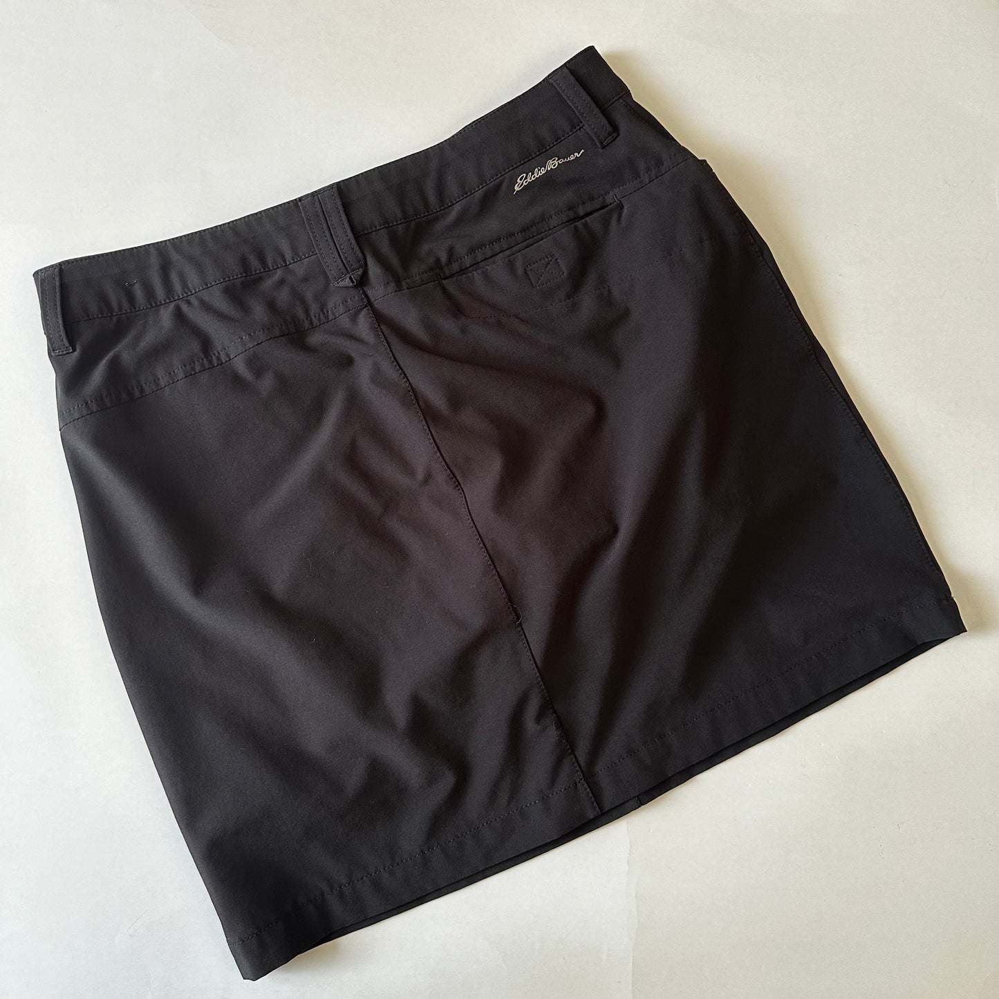 Falda 6 Eddie Bauer negra