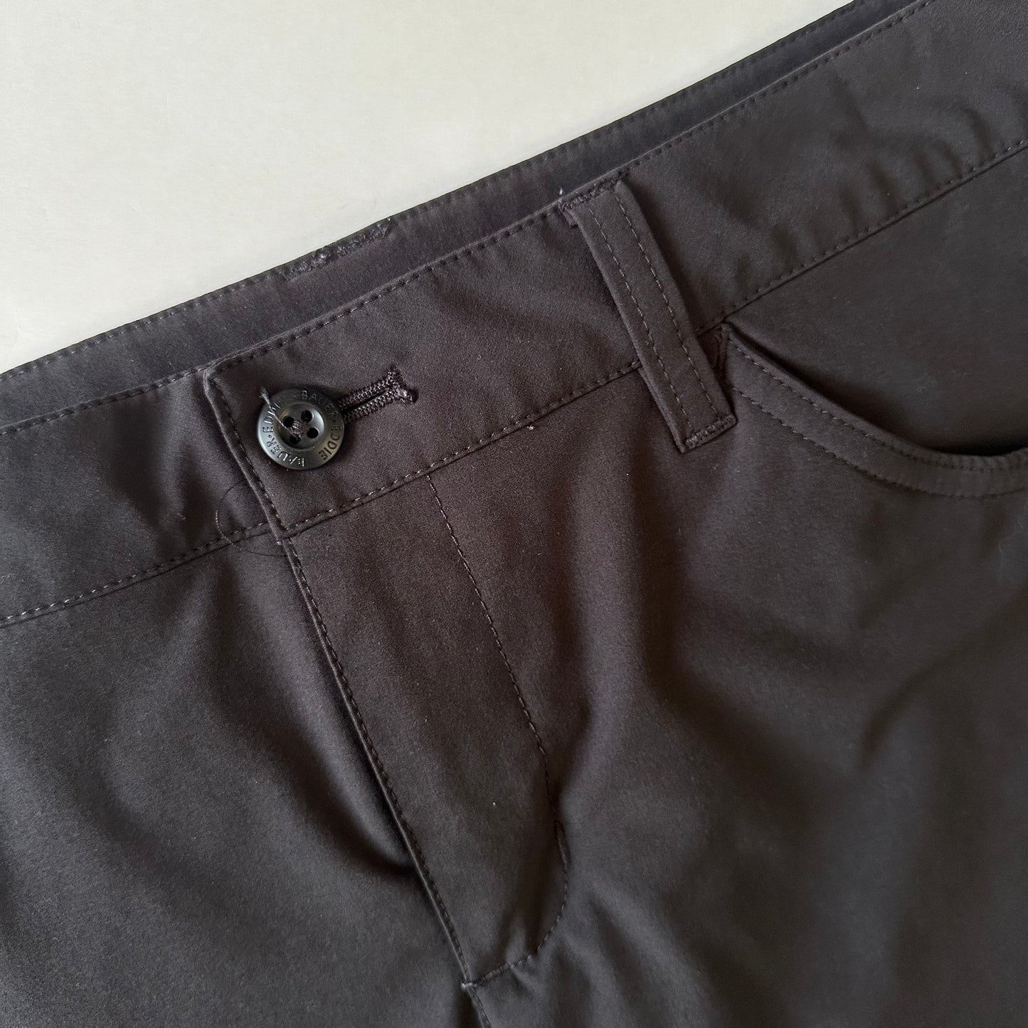 Falda 6 Eddie Bauer negra